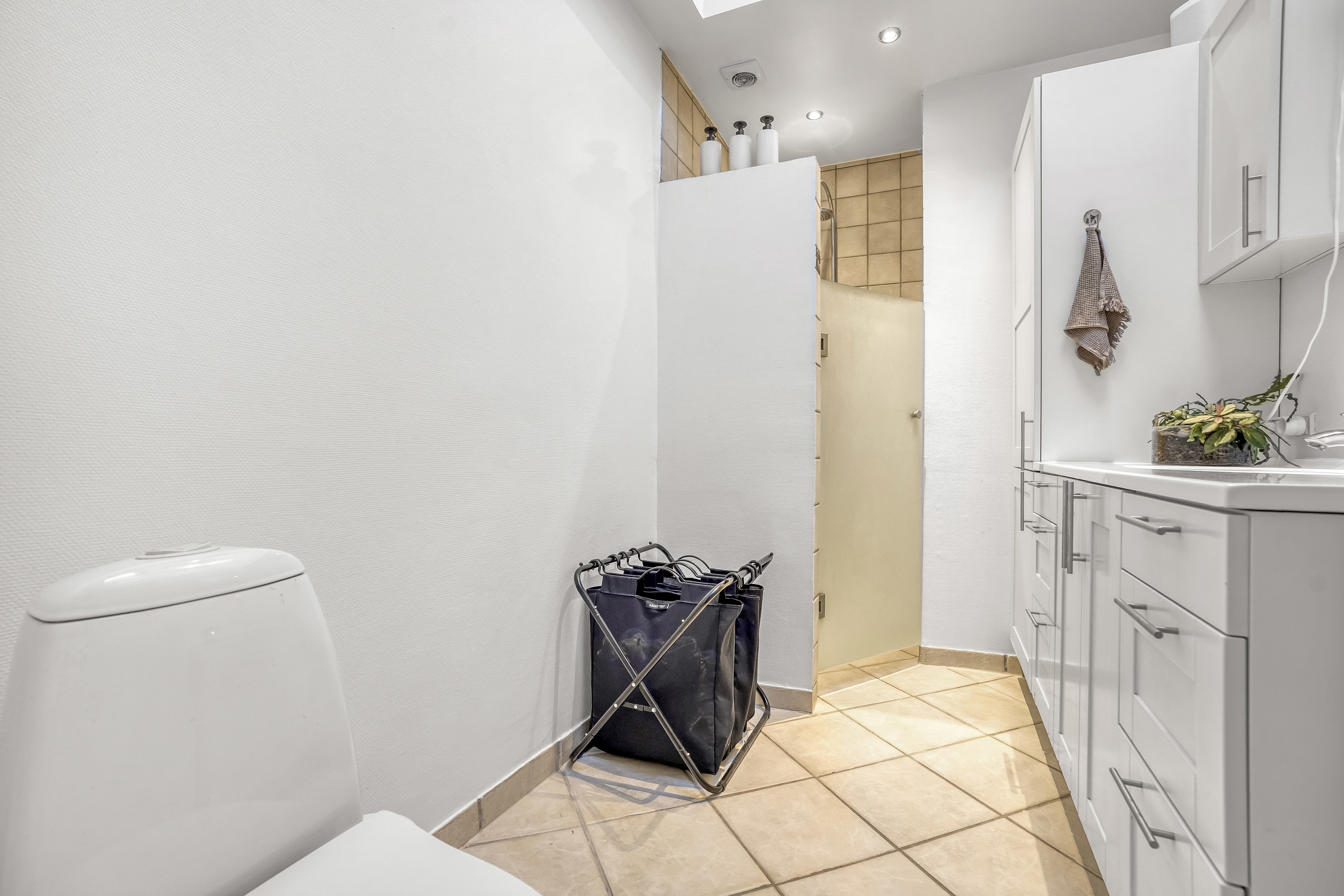 Fremhævet badeværelse billede i fuldskærmstilstand. Billede af Brenderupvej 26, Gl Brenderup, 5464 Brenderup Fyn