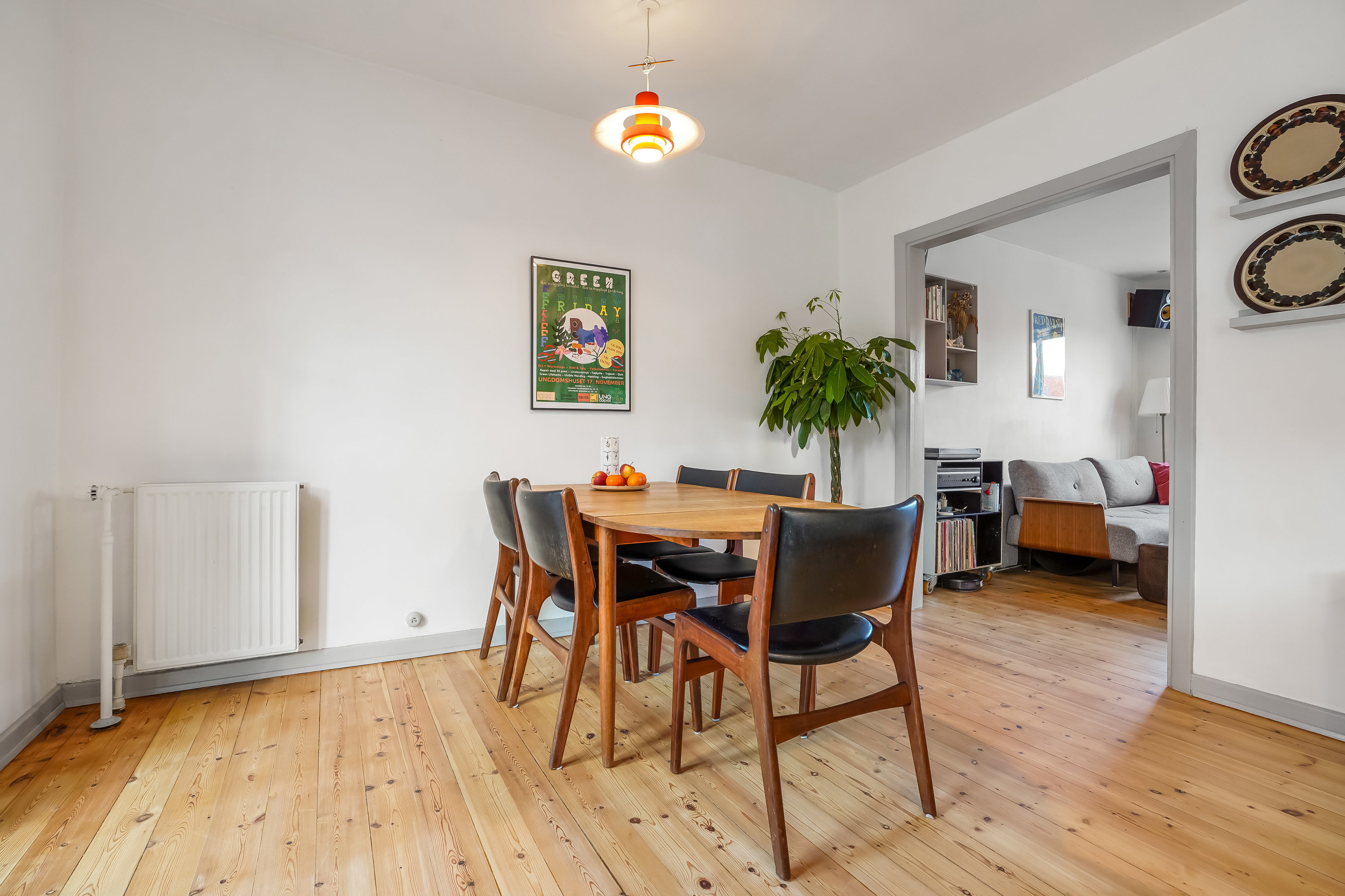 Fremhævet stue billede i fuldskærmstilstand. Billede af Borchsvej 6, Bolbro, 5200 Odense V