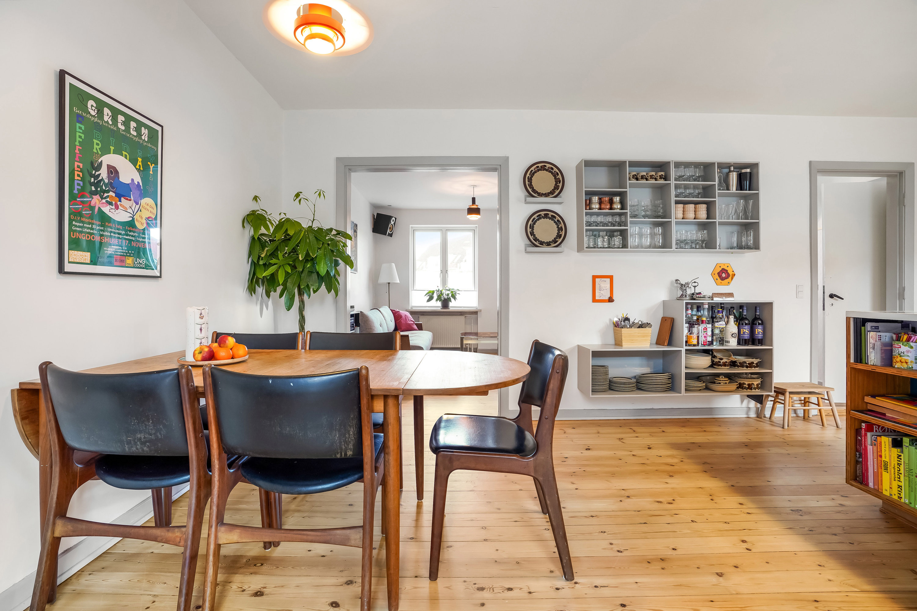 Fremhævet stue billede i fuldskærmstilstand. Billede af Borchsvej 6, Bolbro, 5200 Odense V