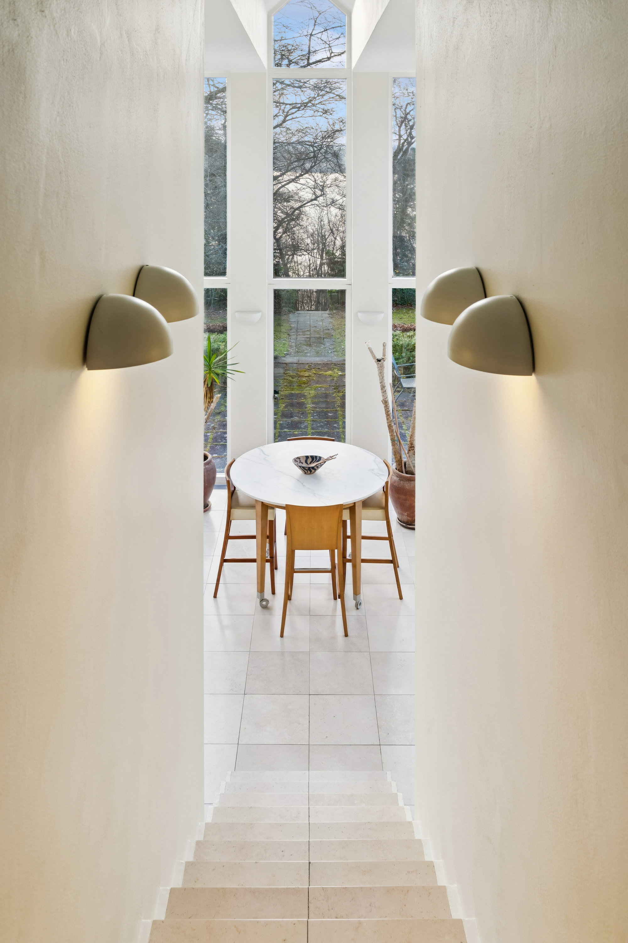 Fremhævet stue billede i fuldskærmstilstand. Billede af Søndersøvej 49, 3500 Værløse