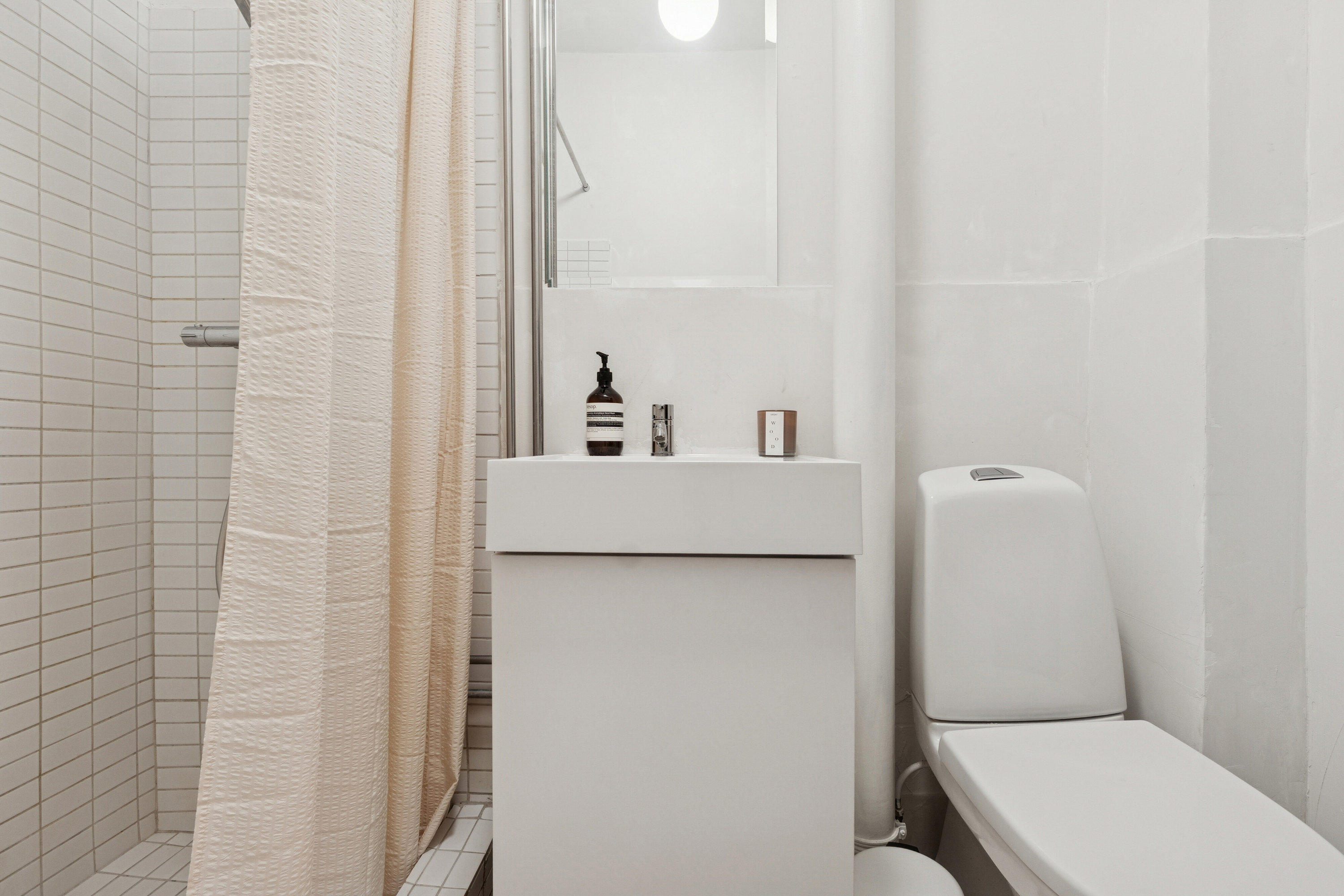 Fremhævet badeværelse billede i fuldskærmstilstand. Billede af Østerdalsgade 3B, 1. tv., 2300 København S