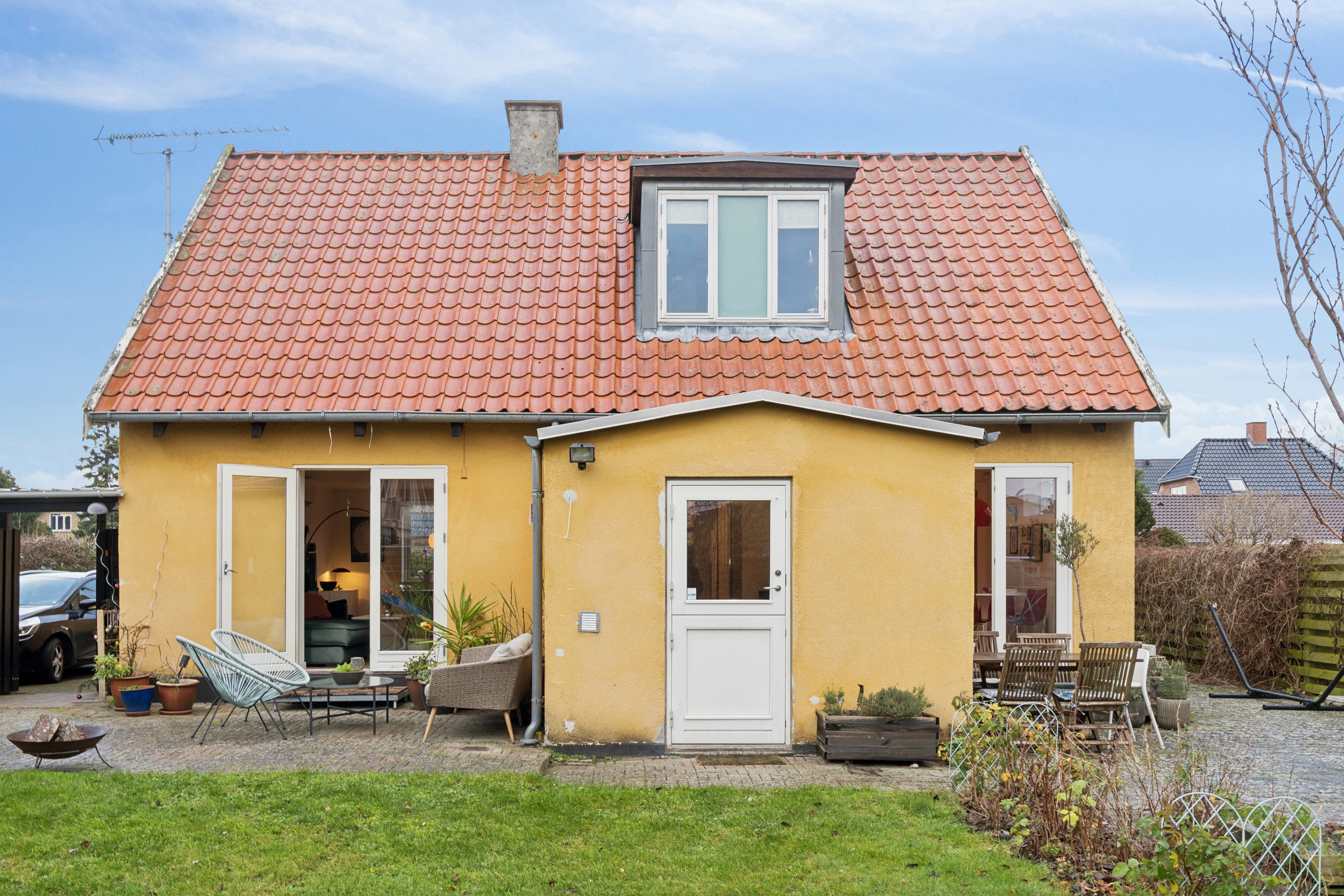 Fremhævet set fra vejen billede i fuldskærmstilstand. Billede af Ceylonvej 32, 2300 København S