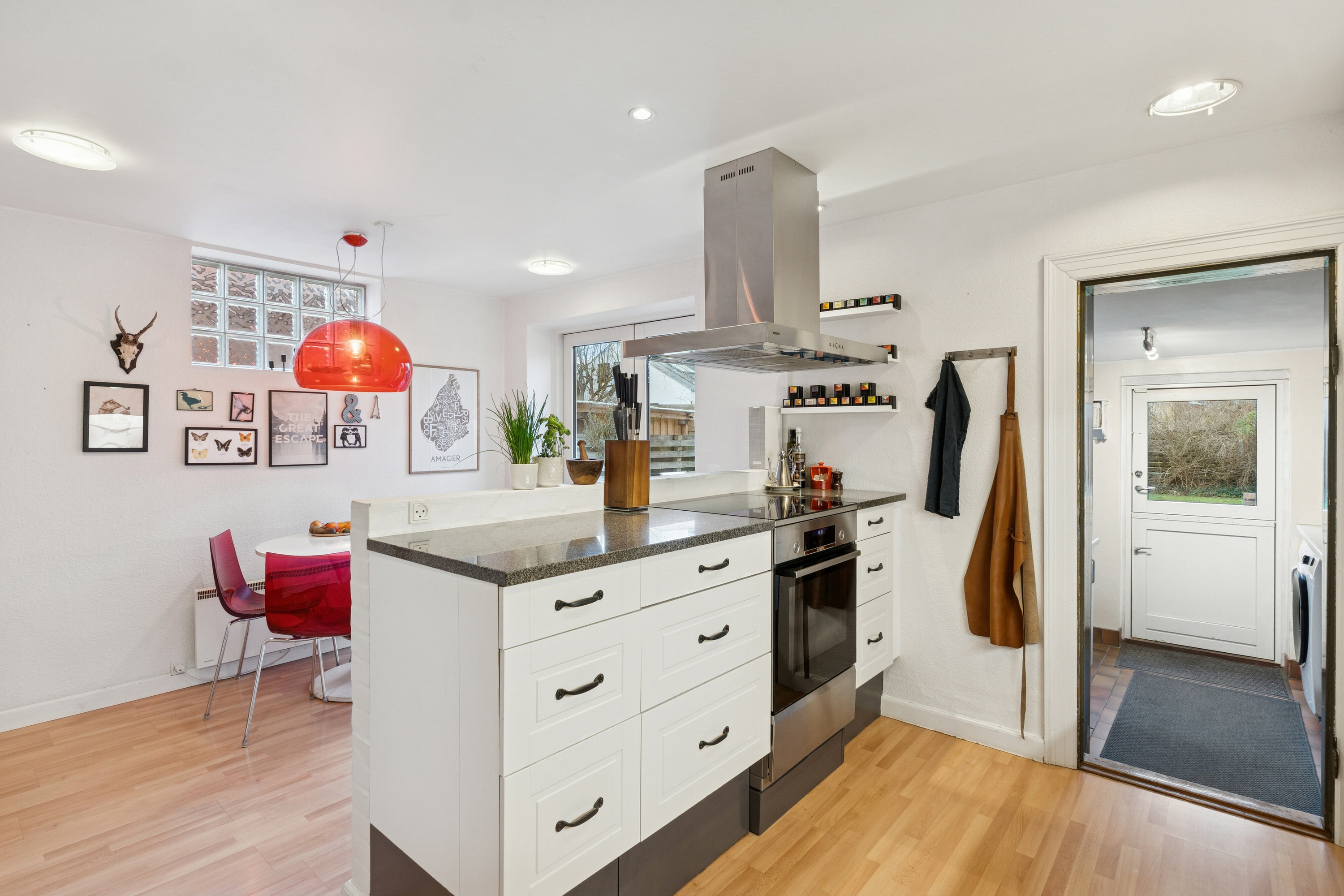 Fremhævet køkken billede i fuldskærmstilstand. Billede af Ceylonvej 32, 2300 København S