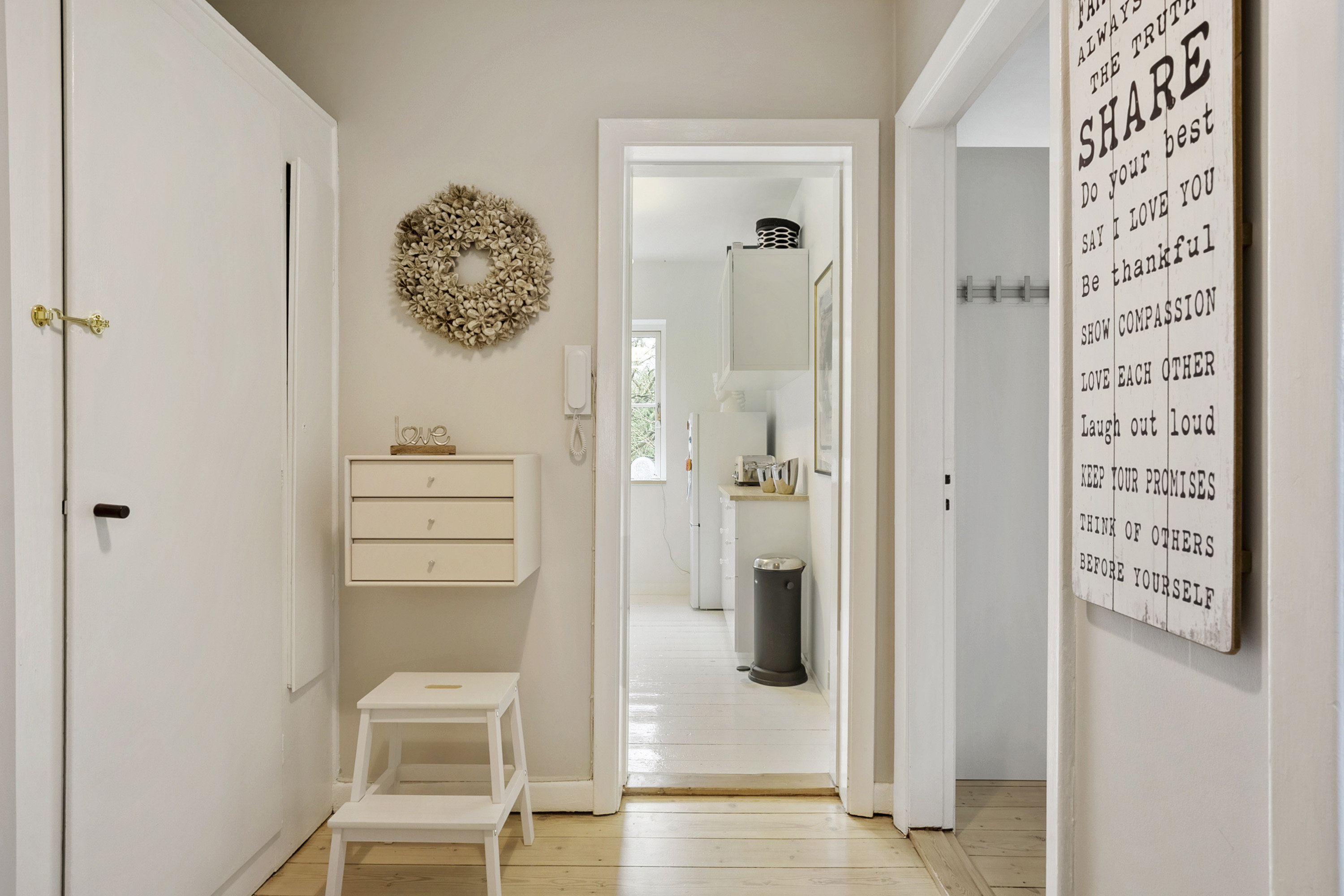 Fremhævet entré billede i fuldskærmstilstand. Billede af Isgårdsvej 36, st.. th., 5000 Odense C