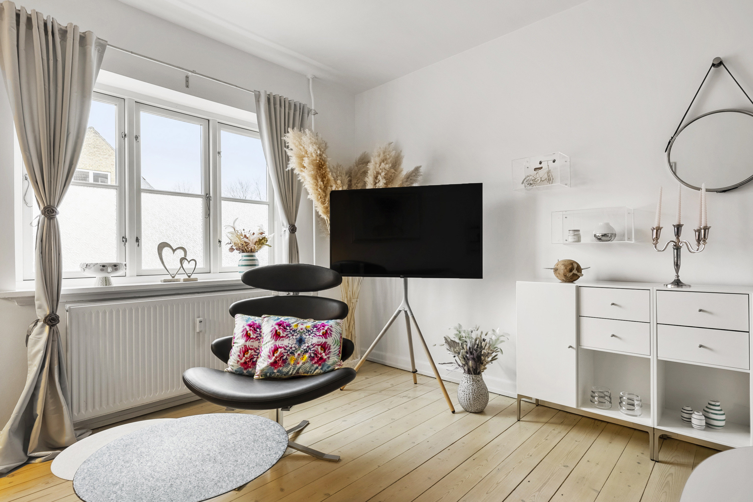 Fremhævet stue billede i fuldskærmstilstand. Billede af Isgårdsvej 36, st.. th., 5000 Odense C