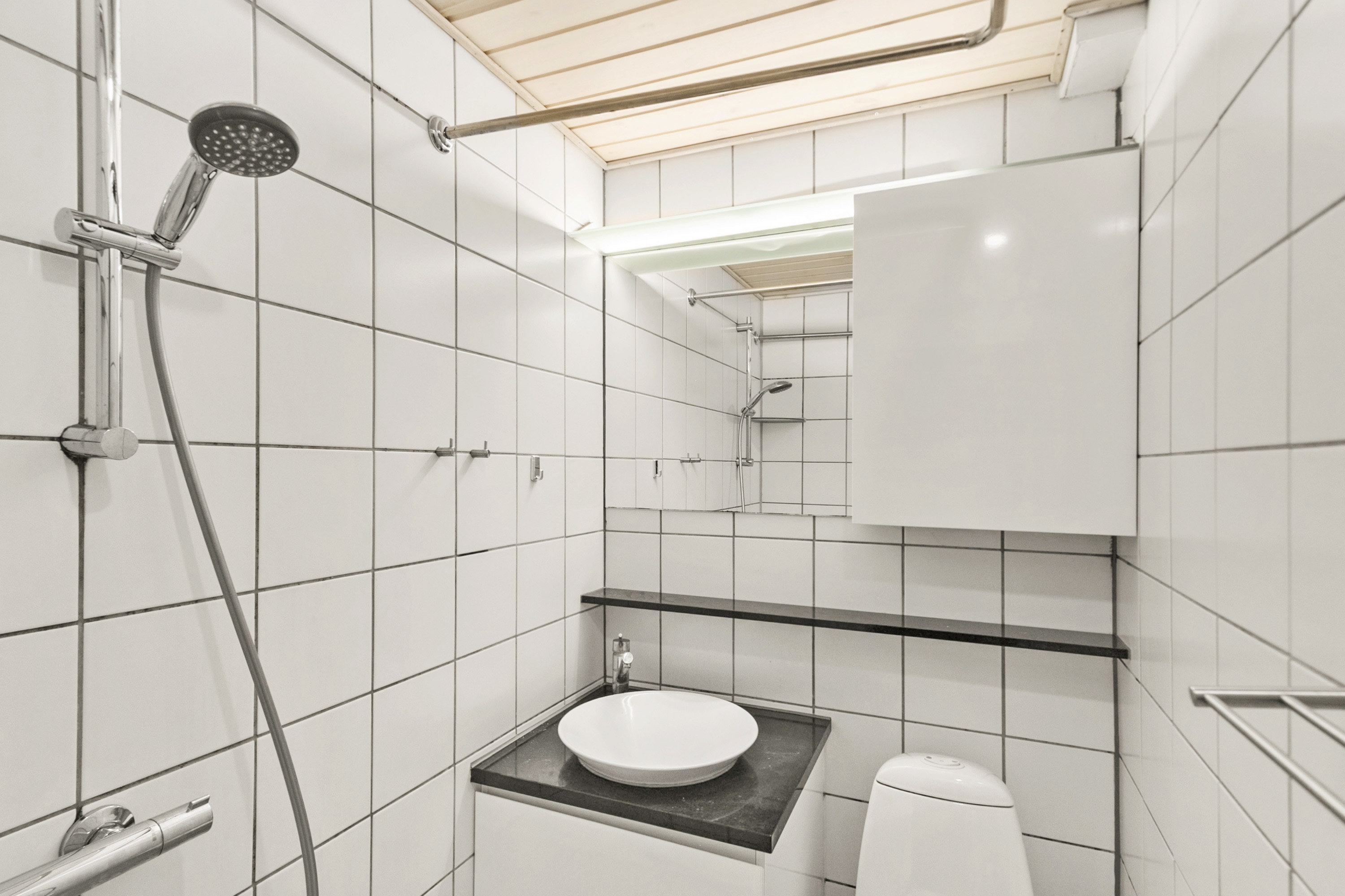 Fremhævet badeværelse billede i fuldskærmstilstand. Billede af Otte Ruds Gade 36, 1. tv., Trøjborg , 8200 Aarhus N