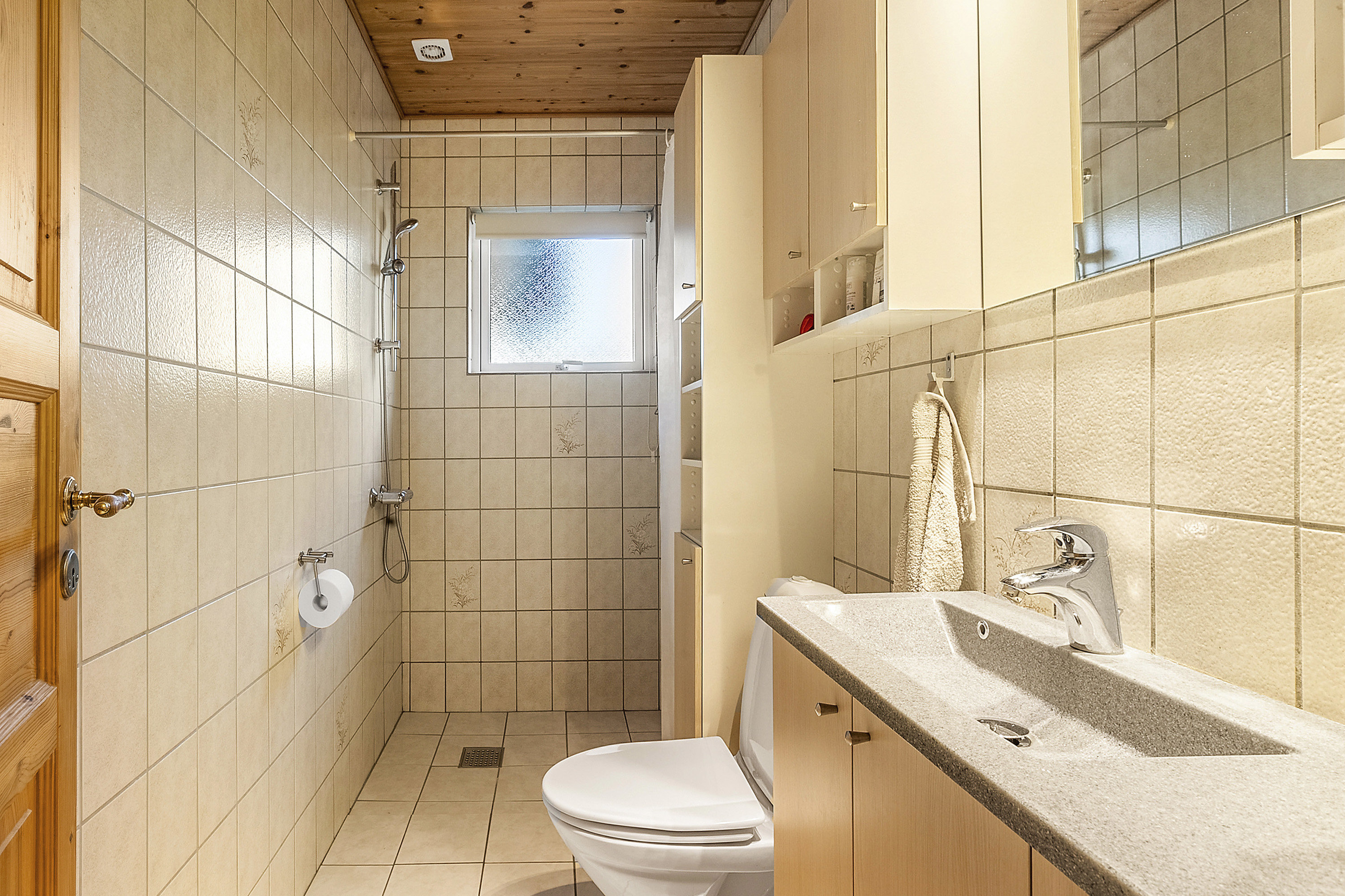 Fremhævet badeværelse billede i fuldskærmstilstand. Billede af Brunbjergvej 150, Løjt Kirkeby, 6200 Aabenraa