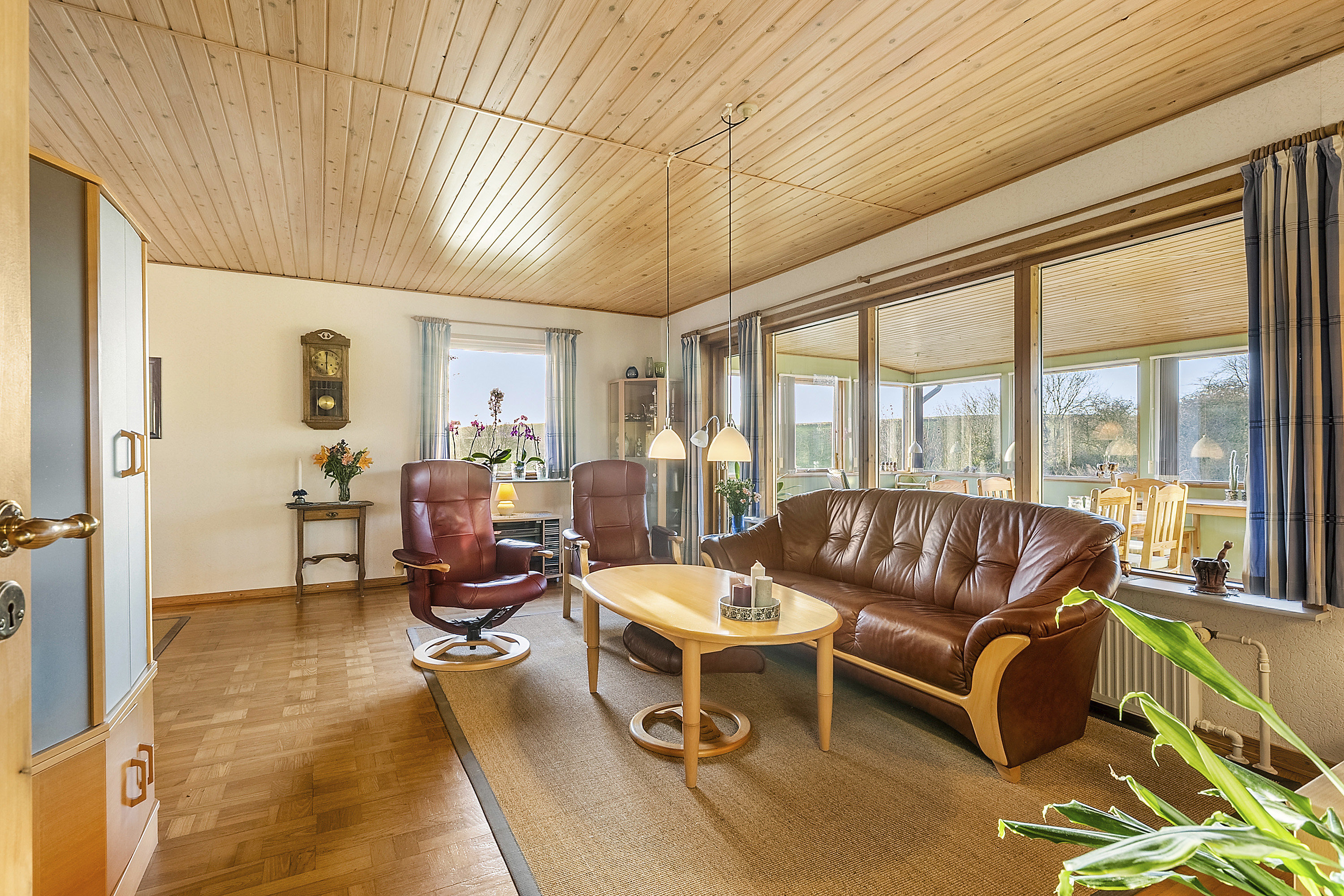 Fremhævet stue billede i fuldskærmstilstand. Billede af Brunbjergvej 150, Løjt Kirkeby, 6200 Aabenraa