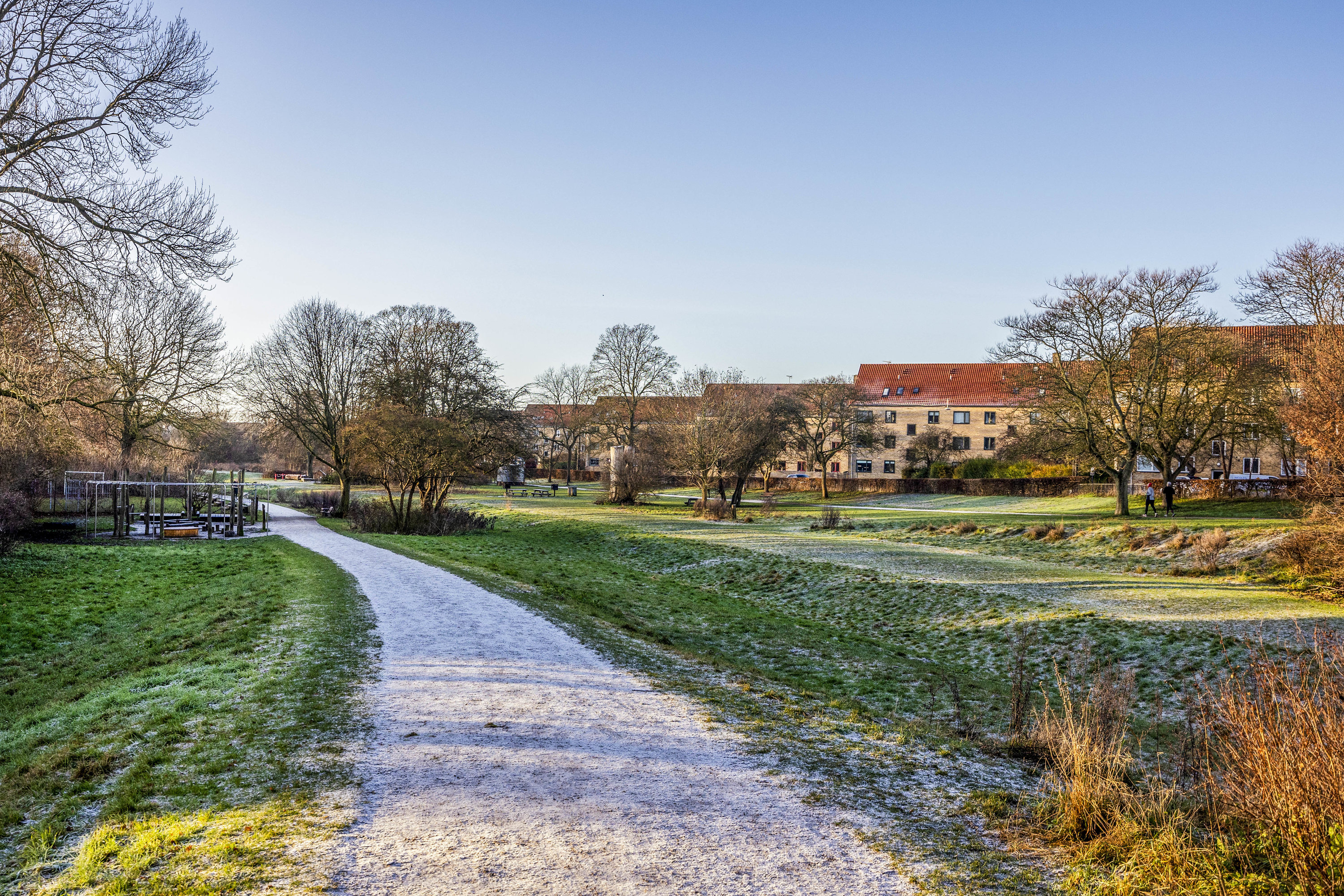 Fremhævet  billede i fuldskærmstilstand. Billede af Hf. Grænsen 2, 2000 Frederiksberg