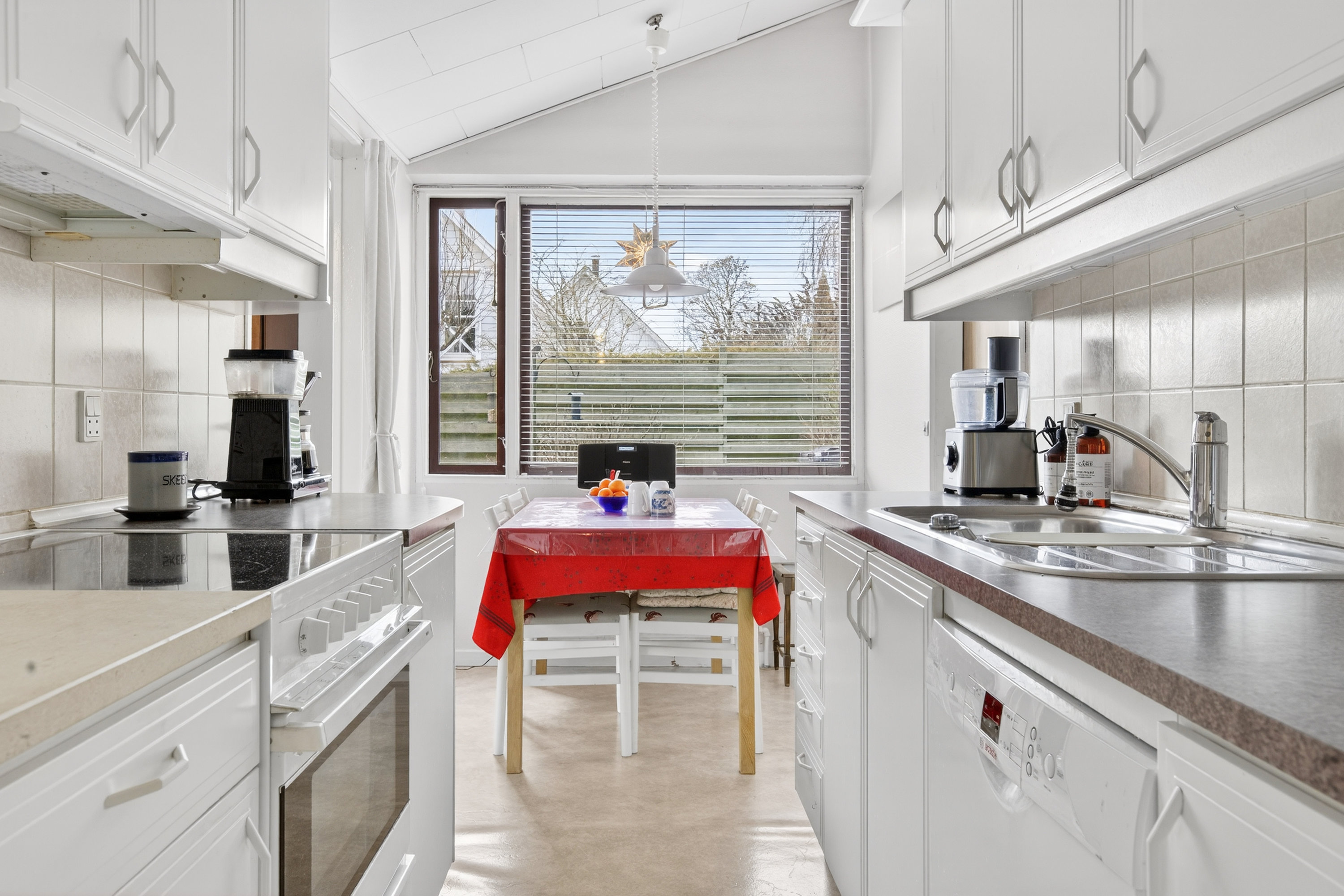 Miniaturebillede 2: køkken. Billede af Tranemosevej 50, 2750 Ballerup