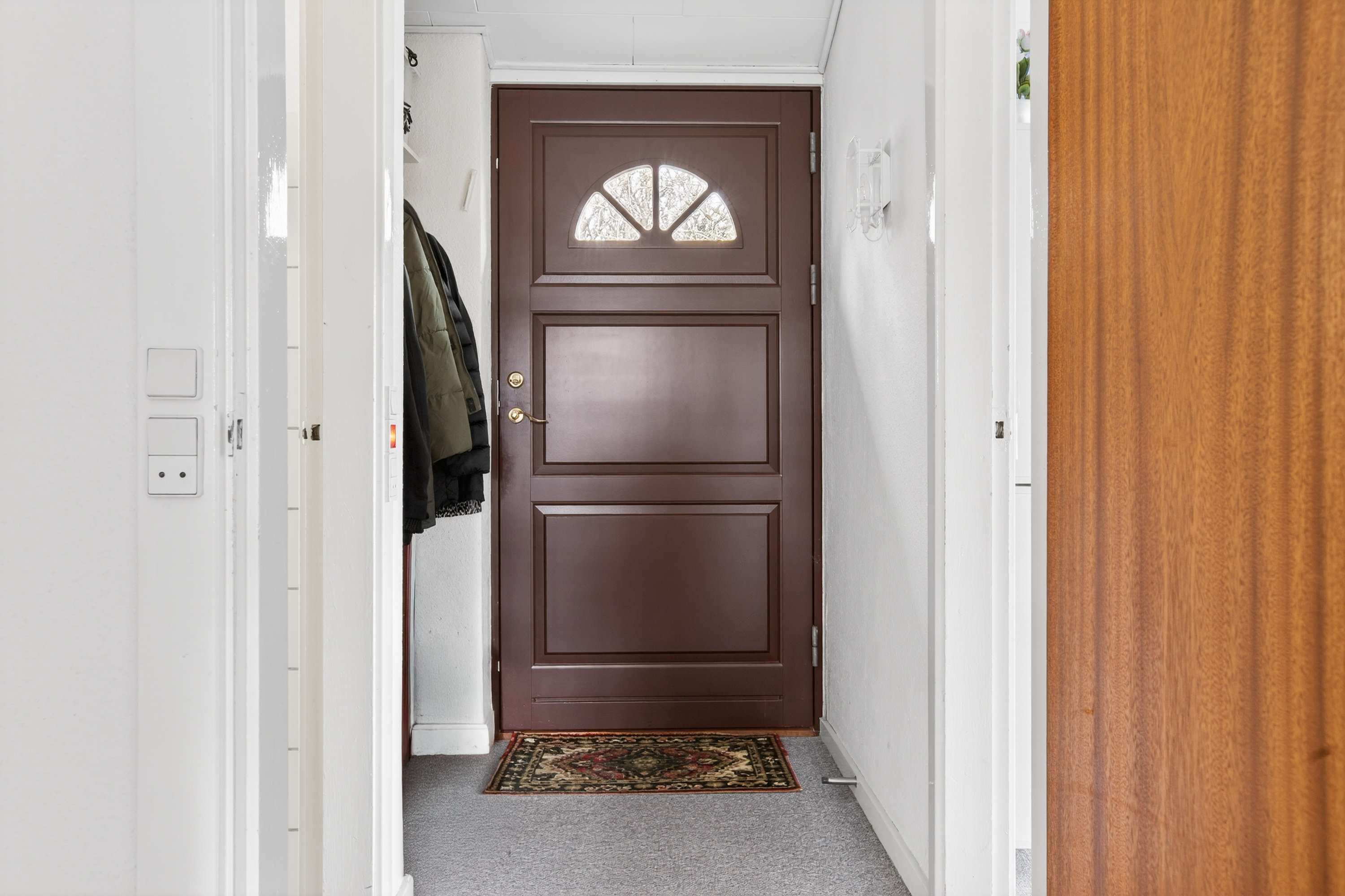 Fremhævet entré billede i fuldskærmstilstand. Billede af Tranemosevej 50, 2750 Ballerup