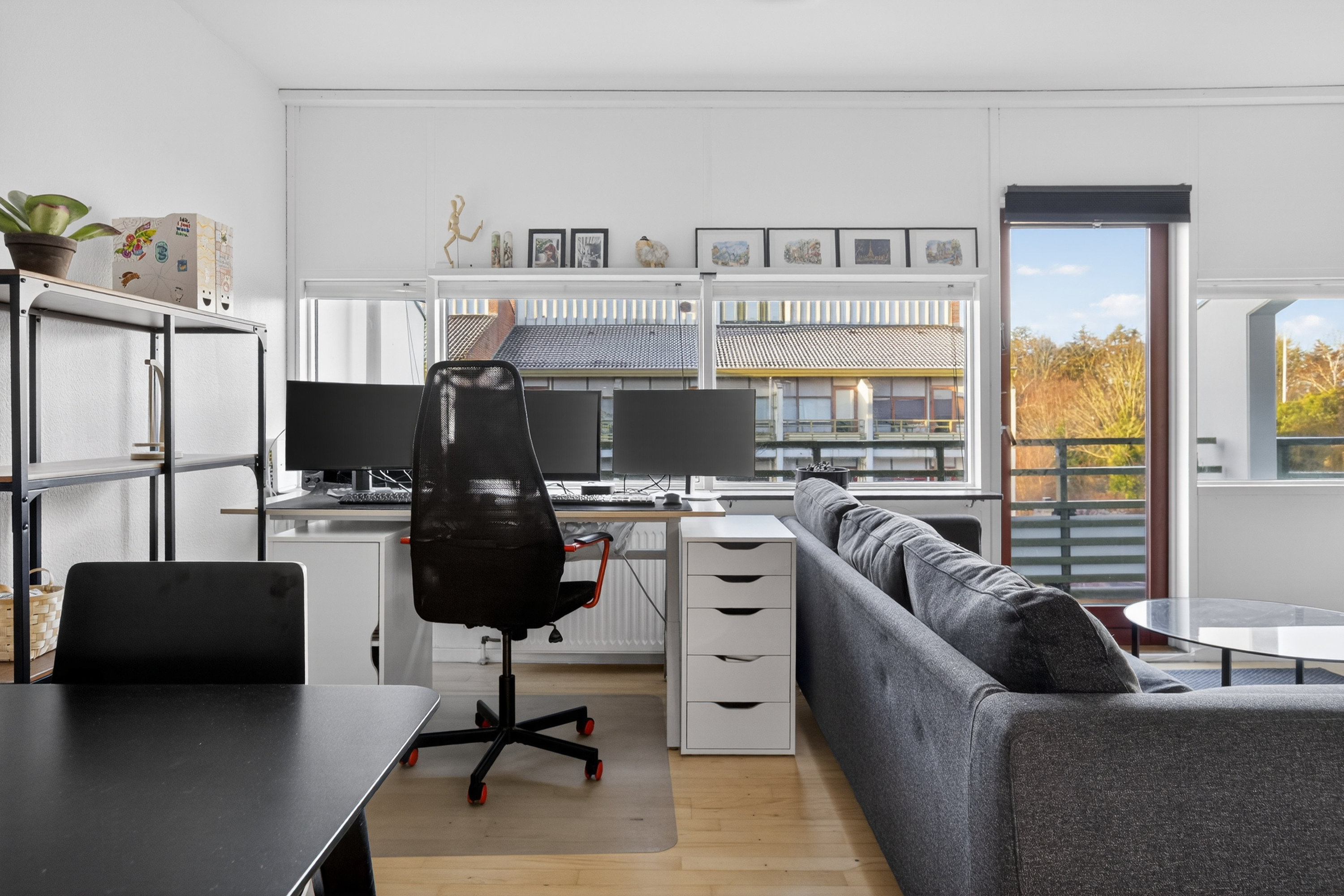 Fremhævet stue billede i fuldskærmstilstand. Billede af Pærevangen 16, 2. mf., Smørumnedre, 2765 Smørum