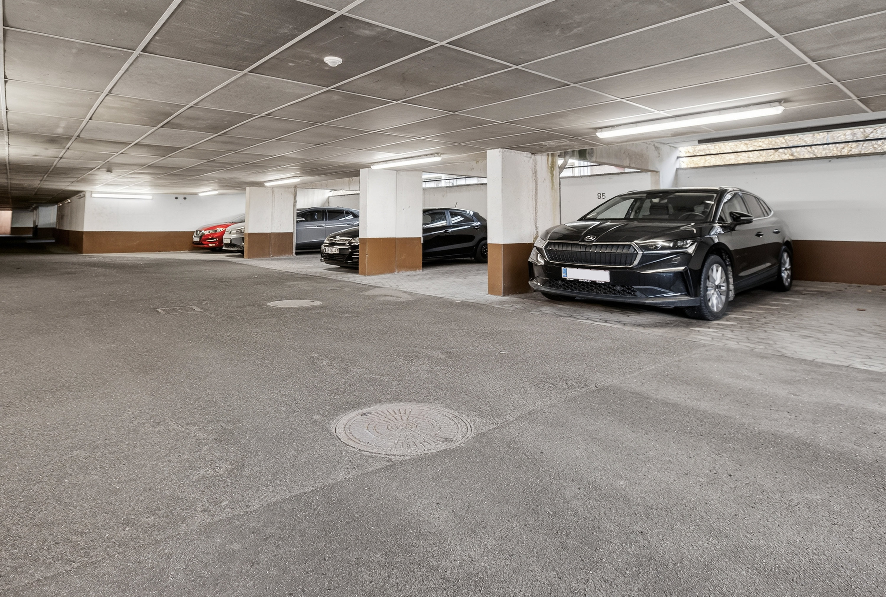 Fremhævet p-kælder billede i fuldskærmstilstand. Billede af Pærevangen 16, 2. mf., Smørumnedre, 2765 Smørum