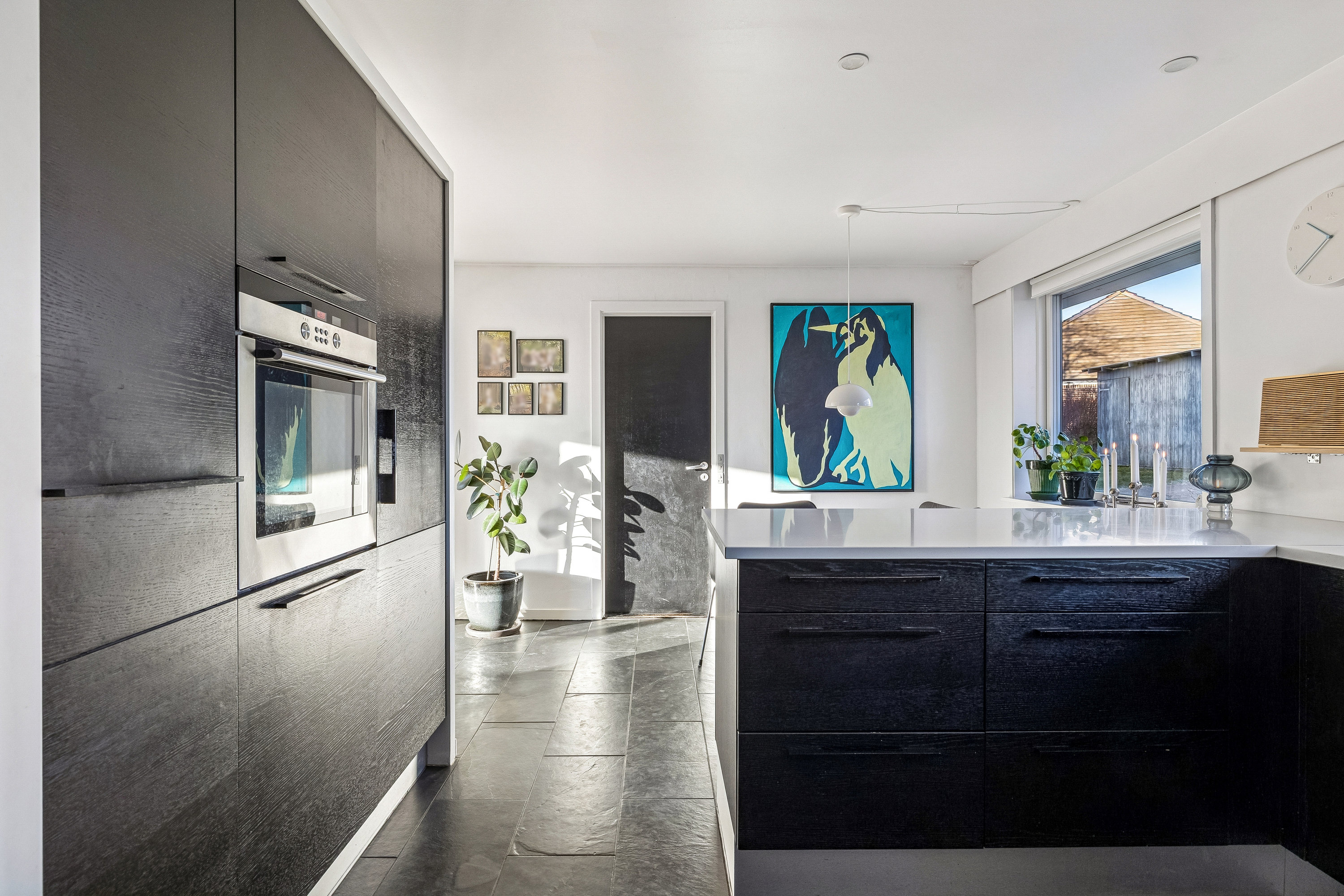 Fremhævet køkken billede i fuldskærmstilstand. Billede af Skrænten 19, Vrold, 8660 Skanderborg