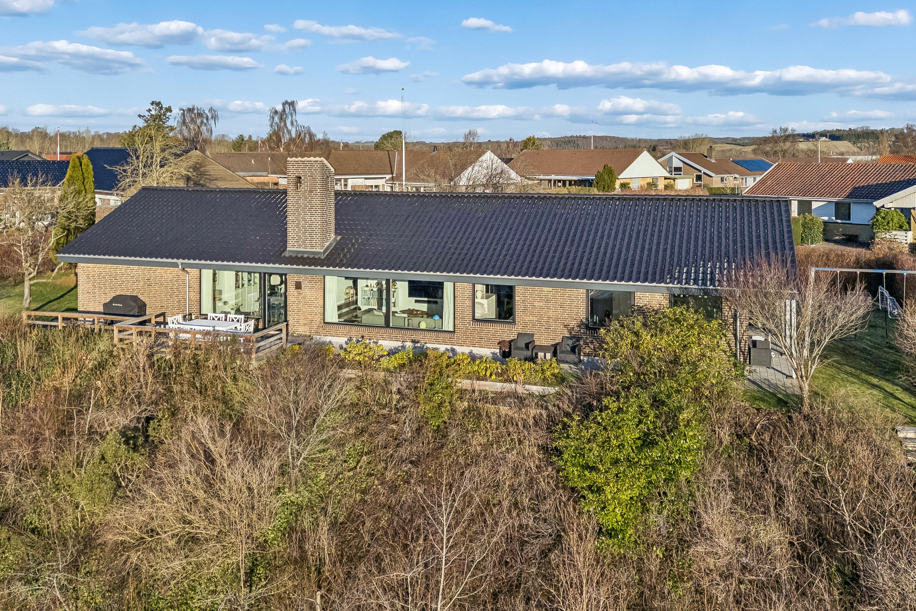 Fremhævet ejendommen billede i fuldskærmstilstand. Billede af Skrænten 19, Vrold, 8660 Skanderborg