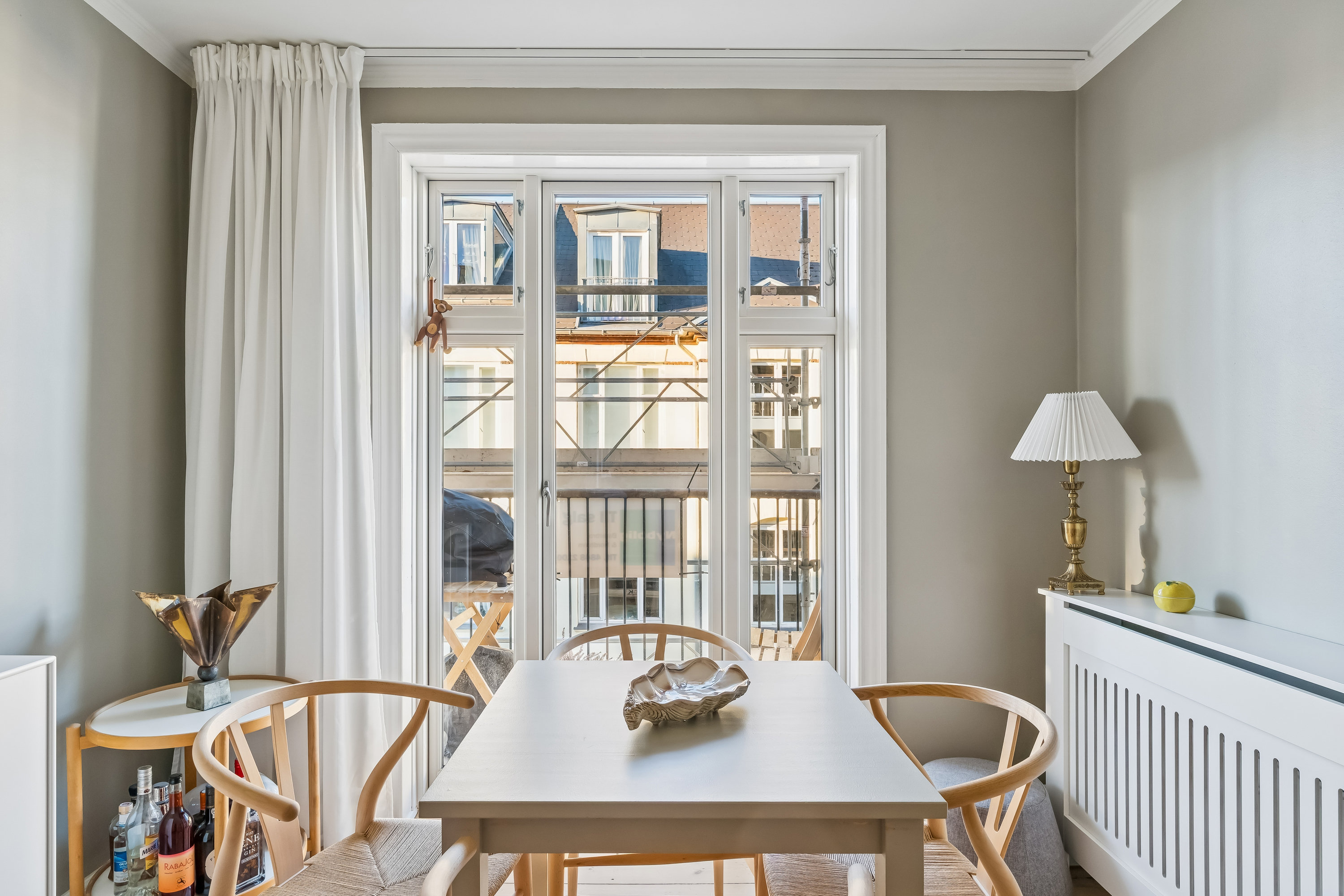 Fremhævet spisestue billede i fuldskærmstilstand. Billede af Hjørringgade 13, 4. th., 2100 København Ø