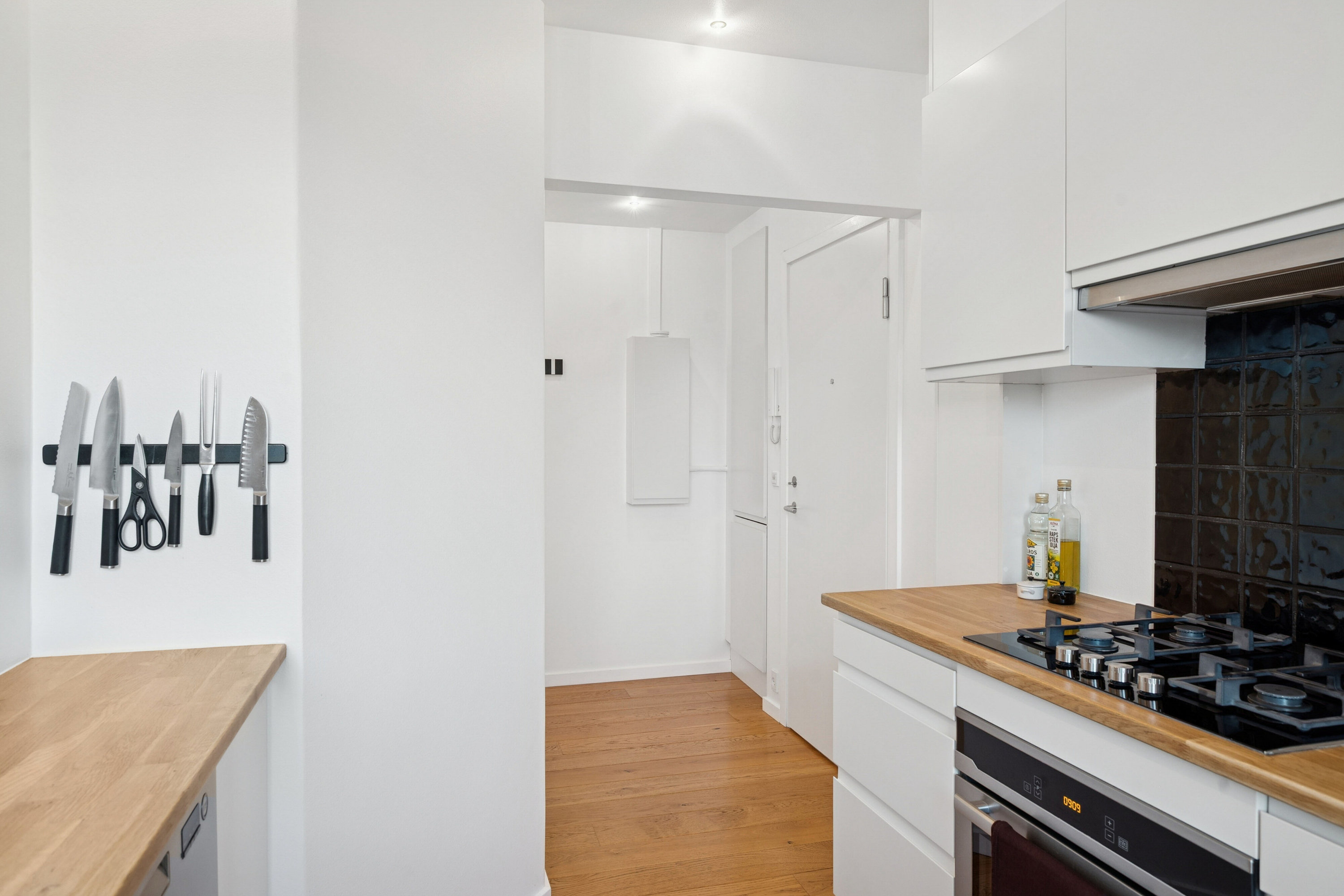 Fremhævet køkken billede i fuldskærmstilstand. Billede af Tværvej 2, 2. tv., 2600 Glostrup