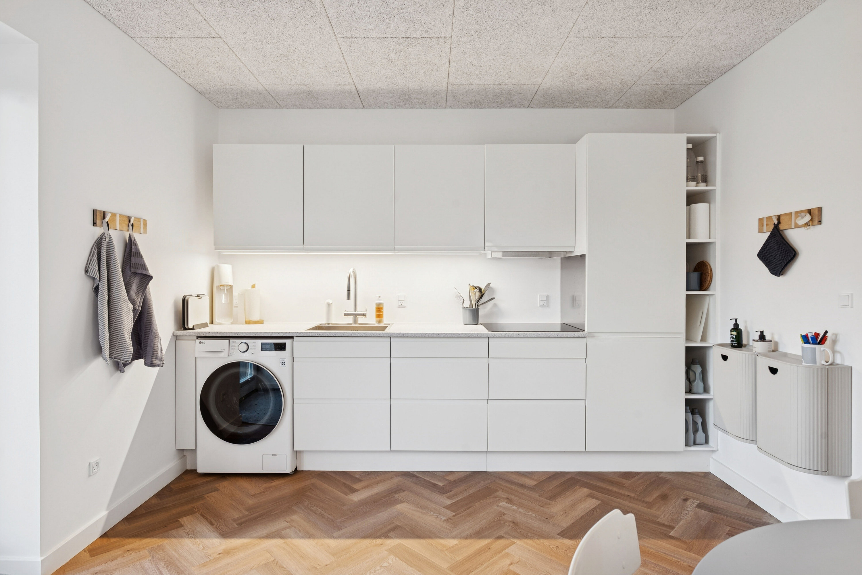 Miniaturebillede 1: køkken. Billede af Ulrikkenborg Alle 22, st.. tv., 2800 Kongens Lyngby