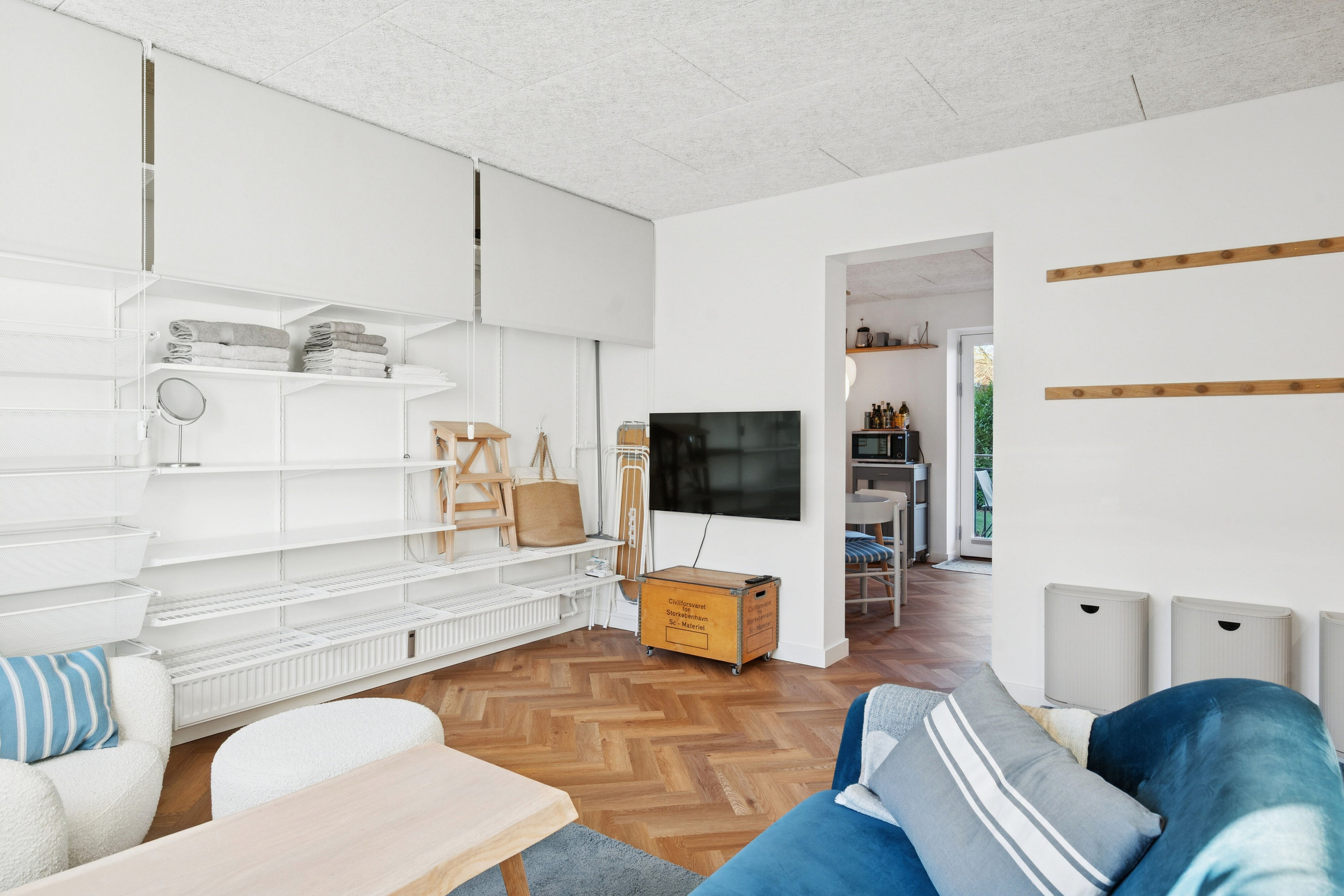 Fremhævet stue billede i fuldskærmstilstand. Billede af Ulrikkenborg Alle 22, st.. tv., 2800 Kongens Lyngby