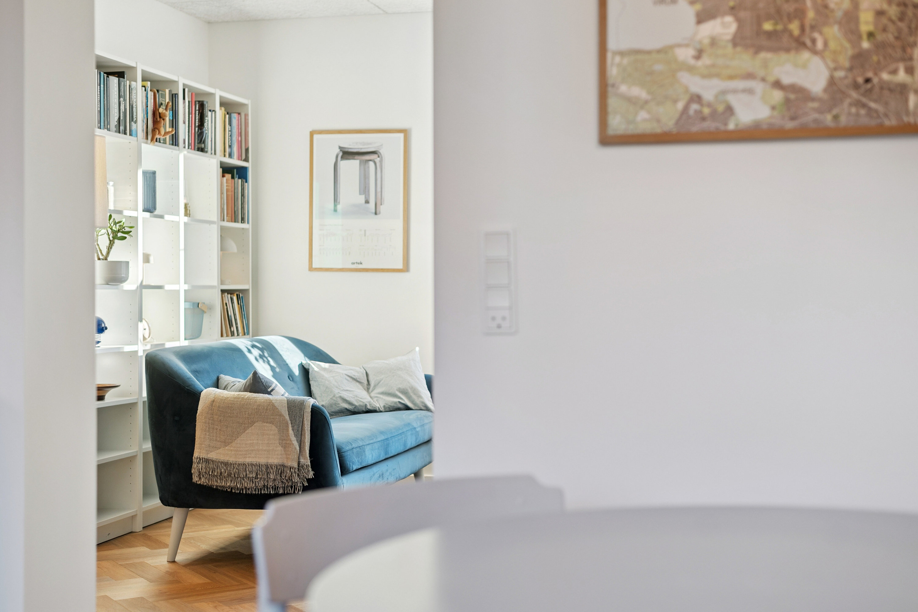 Fremhævet stue billede i fuldskærmstilstand. Billede af Ulrikkenborg Alle 22, st.. tv., 2800 Kongens Lyngby