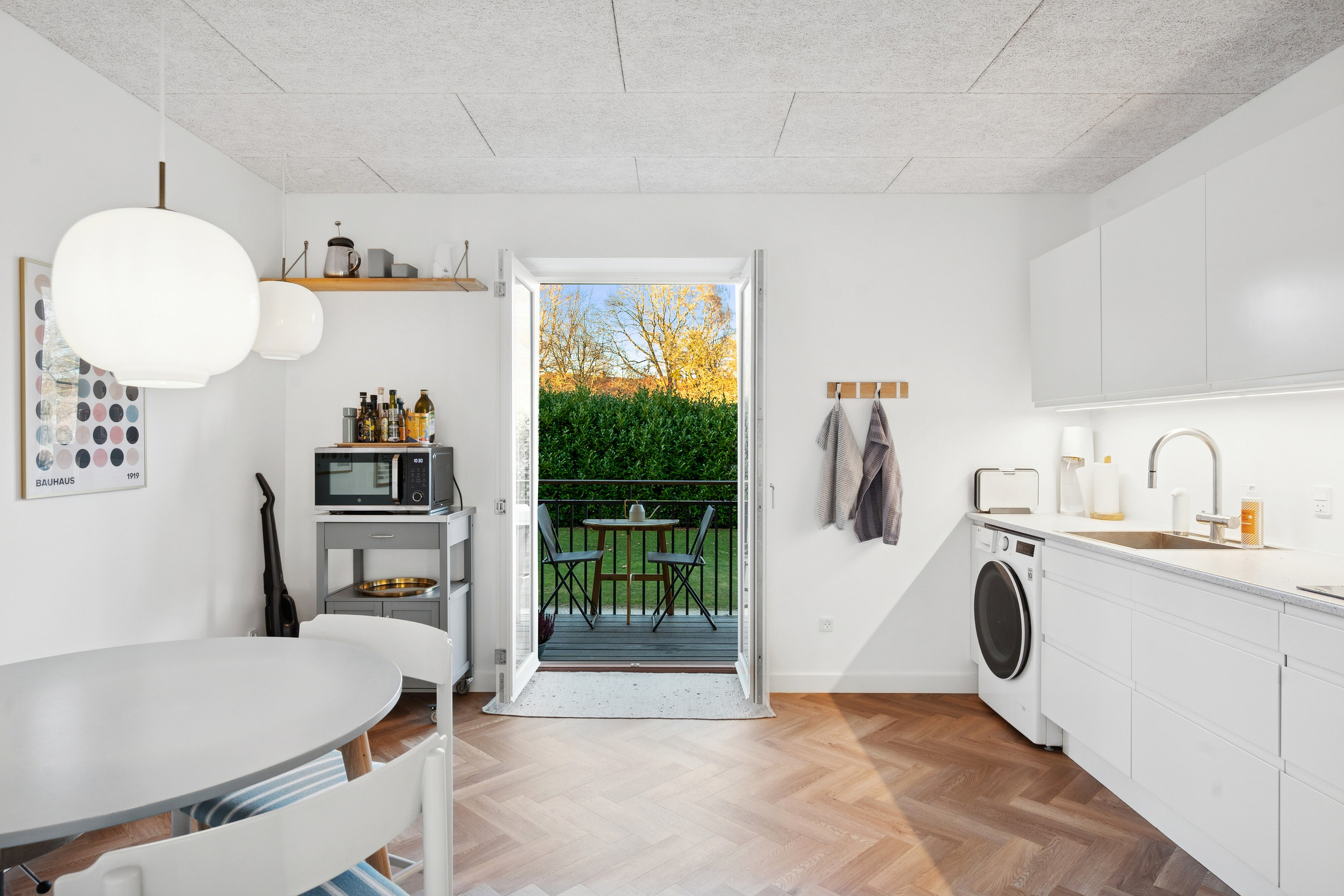 Fremhævet køkken billede i fuldskærmstilstand. Billede af Ulrikkenborg Alle 22, st.. tv., 2800 Kongens Lyngby