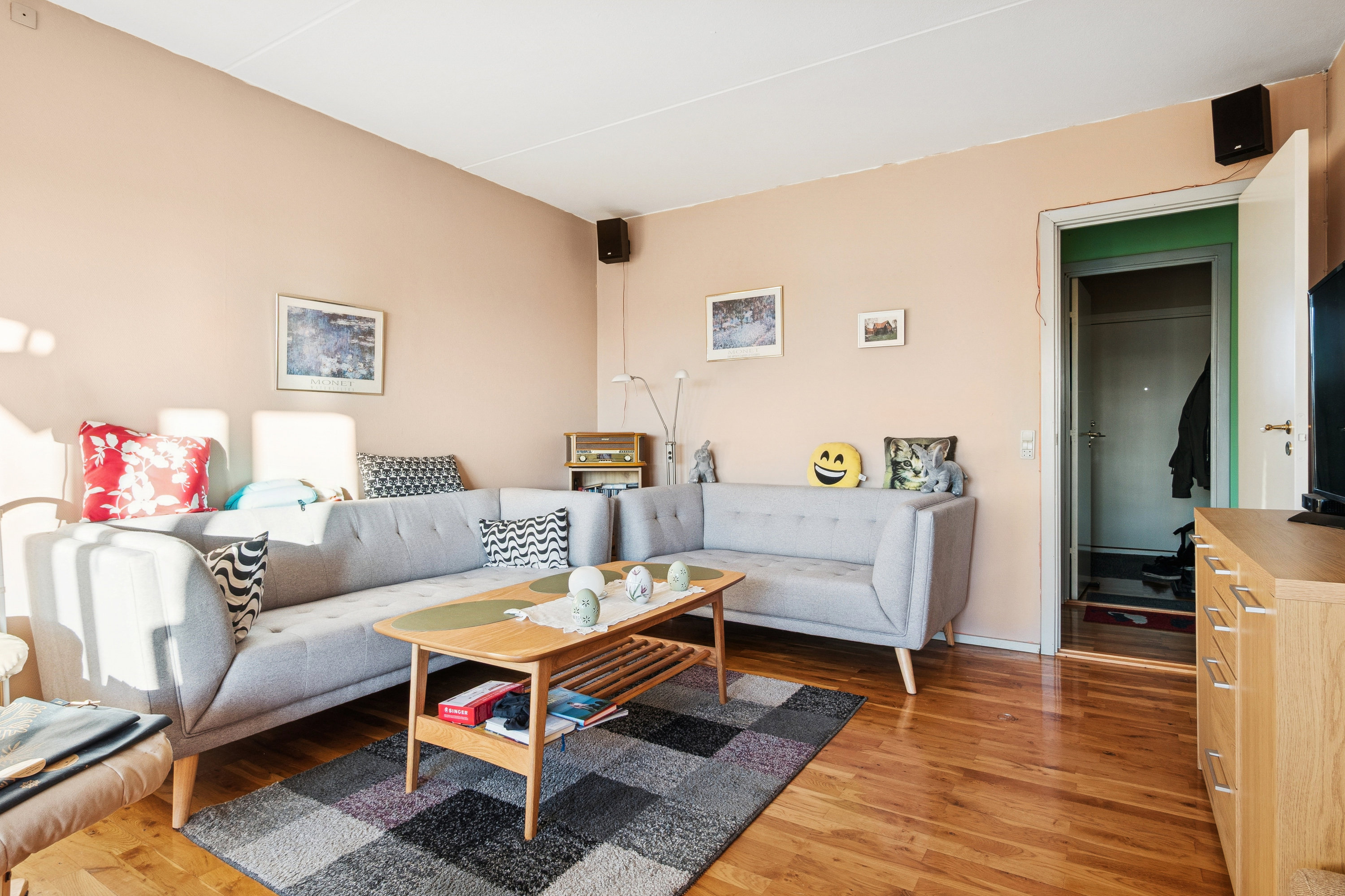 Fremhævet stue billede i fuldskærmstilstand. Billede af Vejlegårdsparken 40, 2. 23., 2665 Vallensbæk Strand