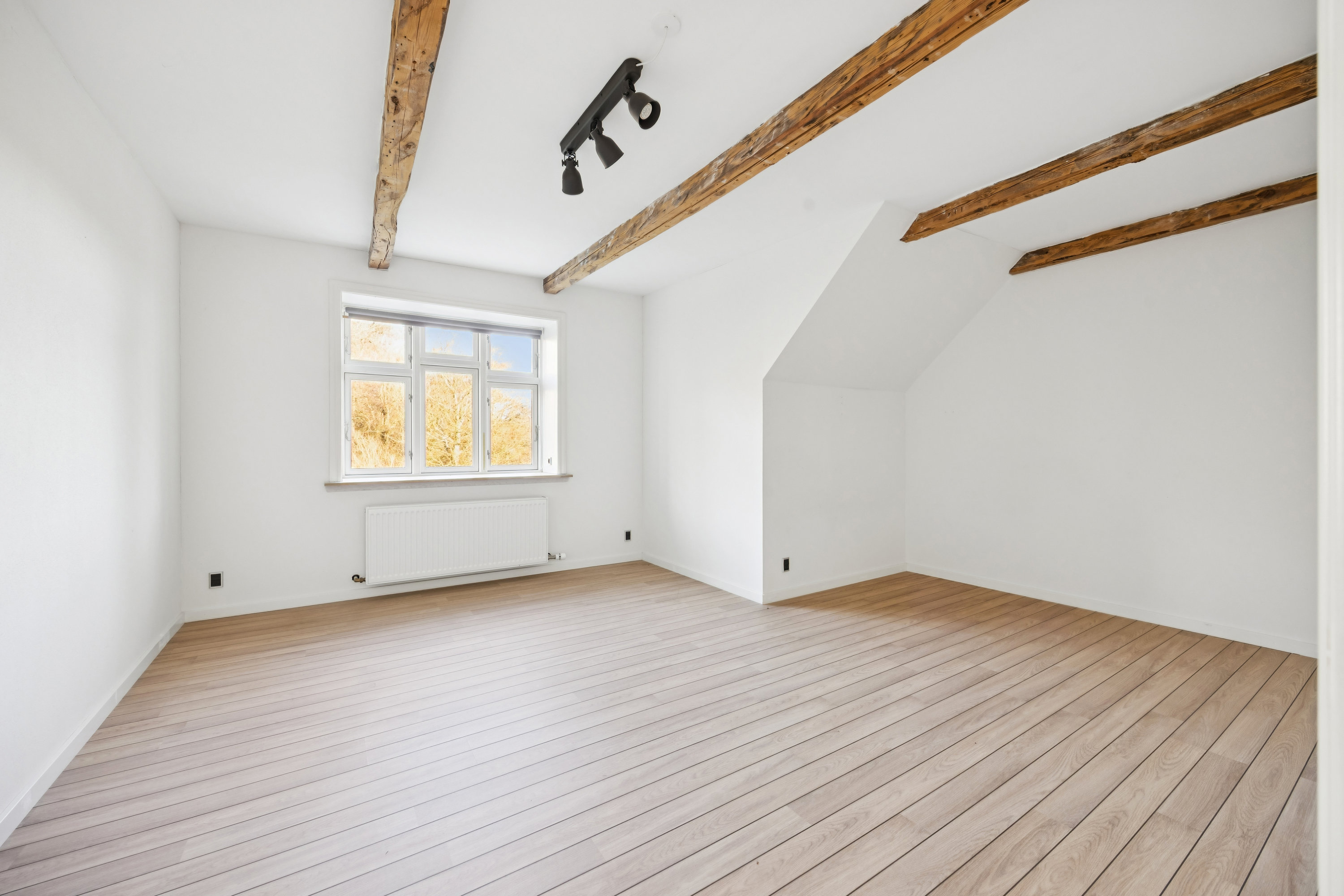 Fremhævet værelse billede i fuldskærmstilstand. Billede af Huulmøllevej 12, Vokslev, 9240 Nibe