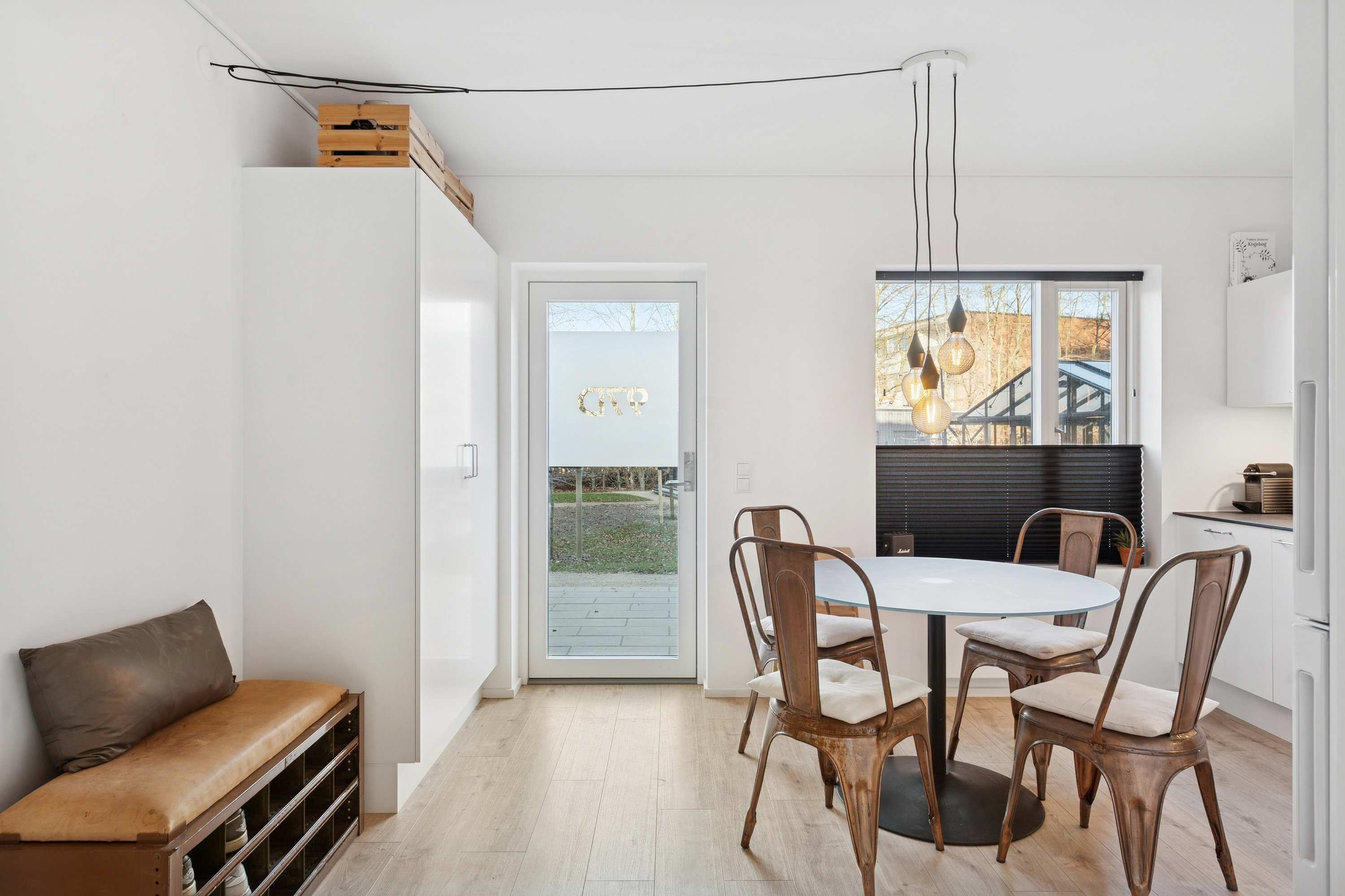 Fremhævet spisestue billede i fuldskærmstilstand. Billede af Tårnvej 97D, 2610 Rødovre