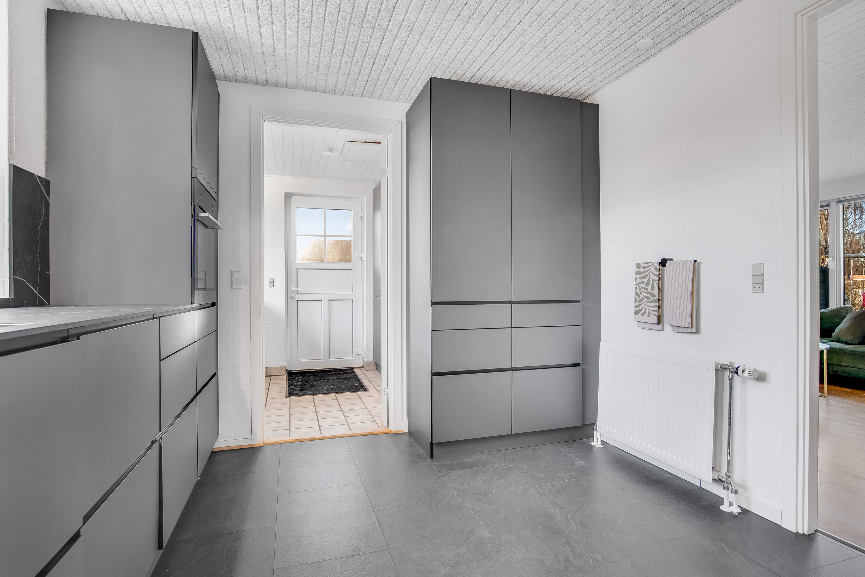 Fremhævet køkken billede i fuldskærmstilstand. Billede af Krunderupparken 38, Naur, 7500 Holstebro