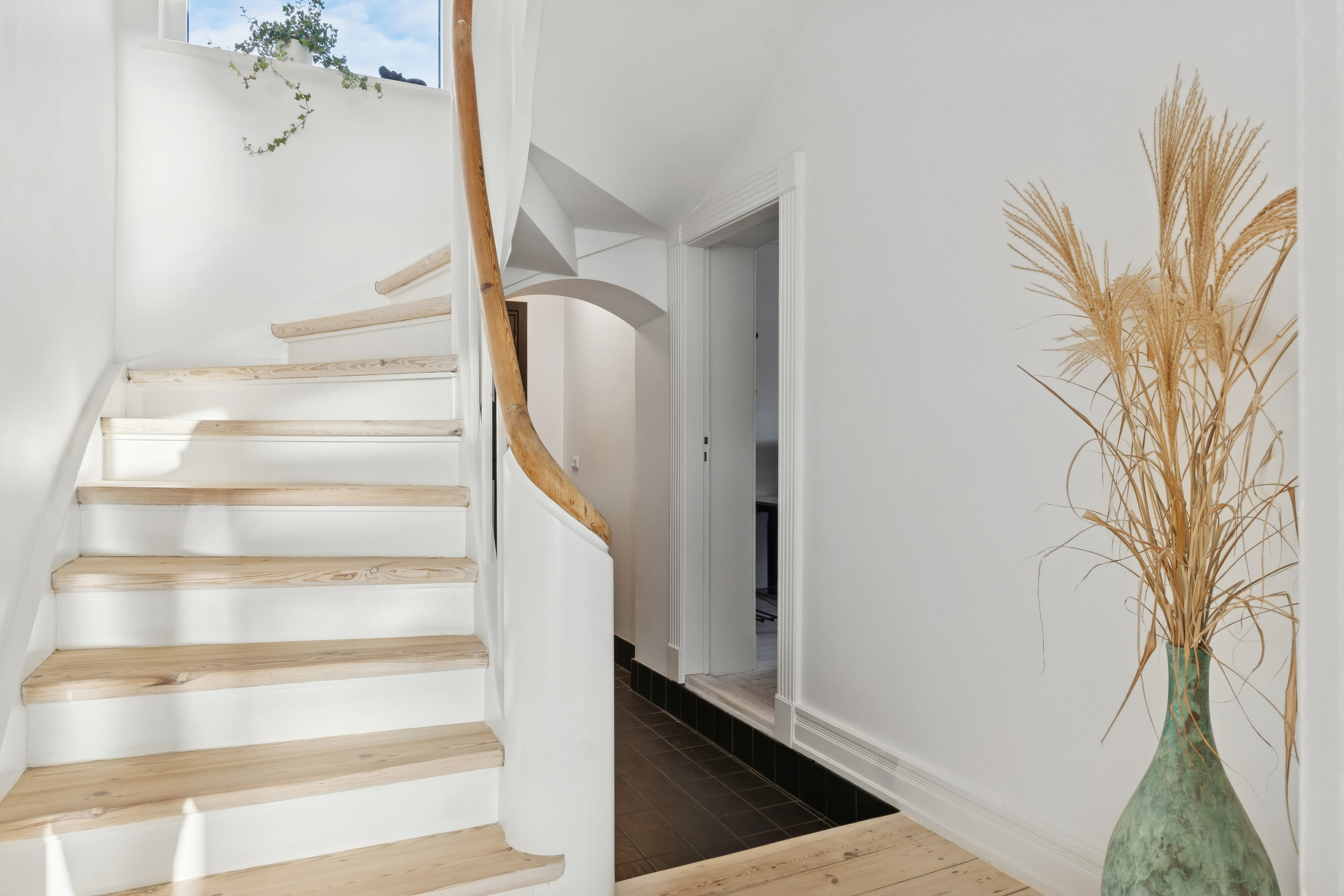 Fremhævet gang billede i fuldskærmstilstand. Billede af Solbjergvej 9, 4400 Kalundborg