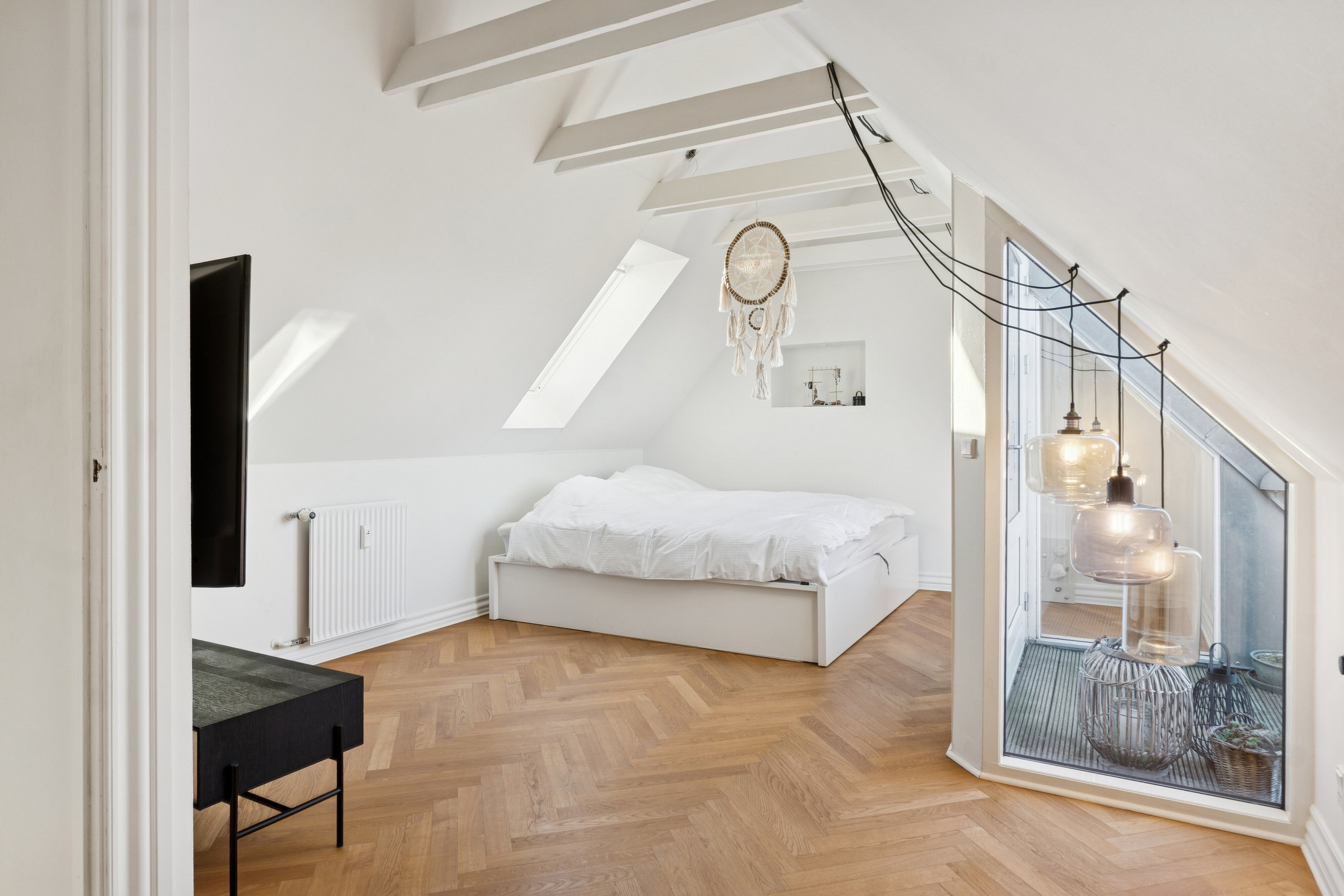 Fremhævet soveværelse billede i fuldskærmstilstand. Billede af Skt. Jørgens Gade 10A, 4. tv., 5000 Odense C