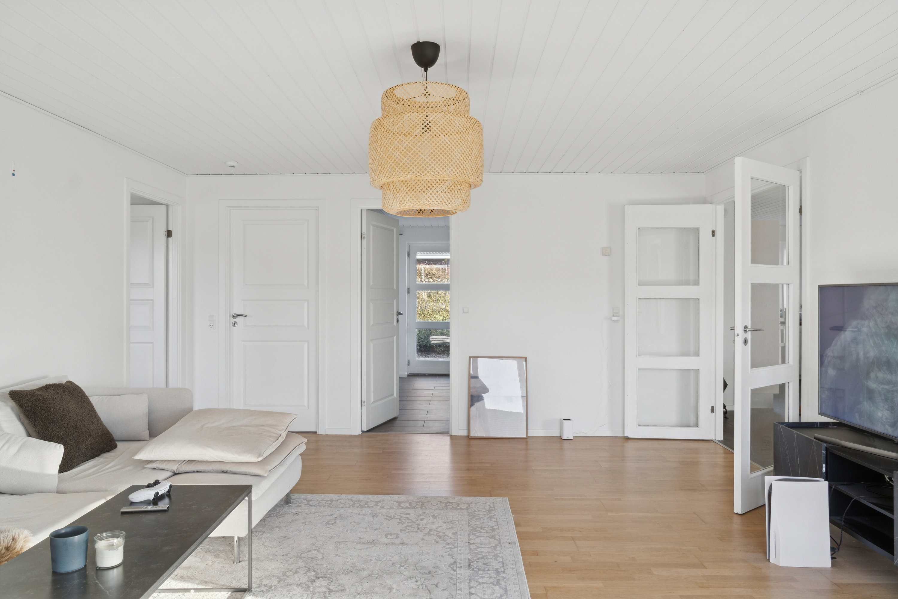 Fremhævet stue billede i fuldskærmstilstand. Billede af Skovvænget 16, 8882 Fårvang