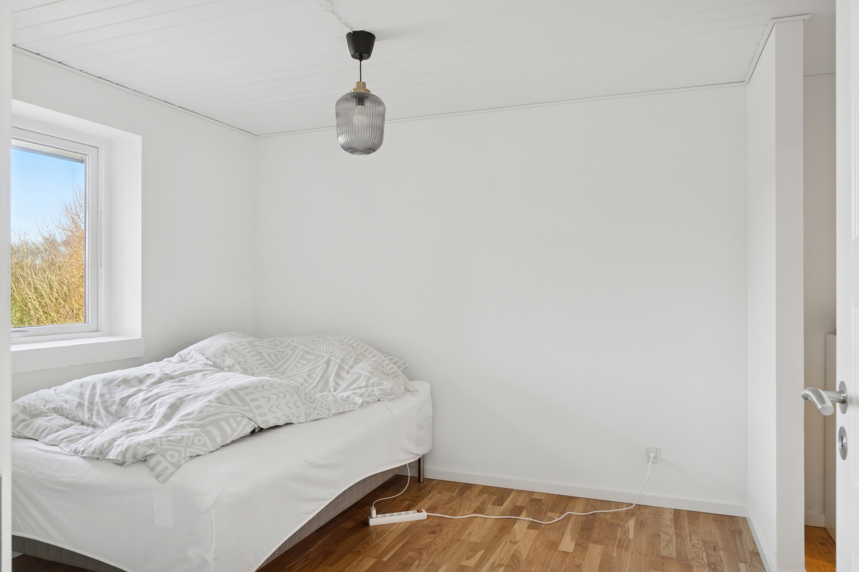 Fremhævet soveværelse billede i fuldskærmstilstand. Billede af Skovvænget 16, 8882 Fårvang