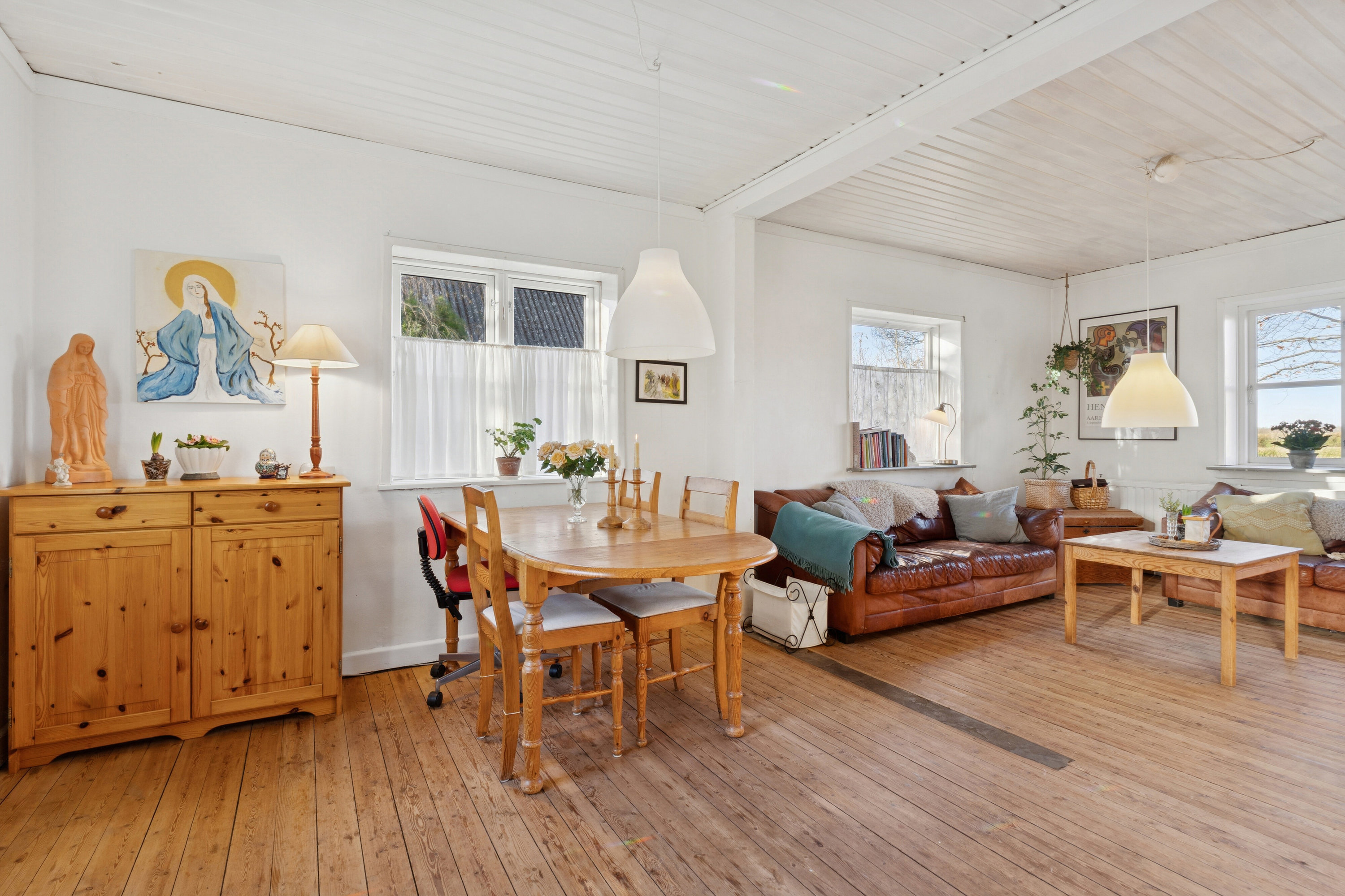 Fremhævet stue billede i fuldskærmstilstand. Billede af Skæretvej 27, 5856 Ryslinge