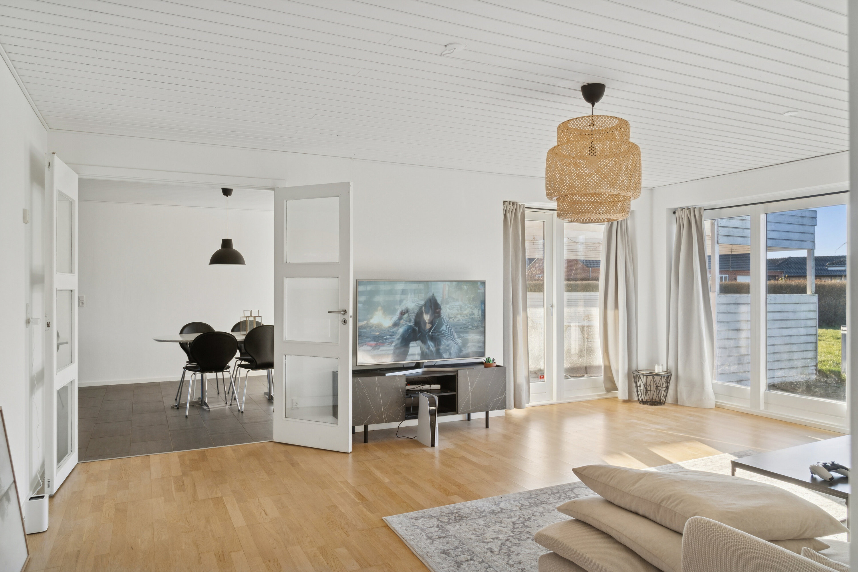 Miniaturebillede 2: stue. Billede af Skovvænget 16, 8882 Fårvang