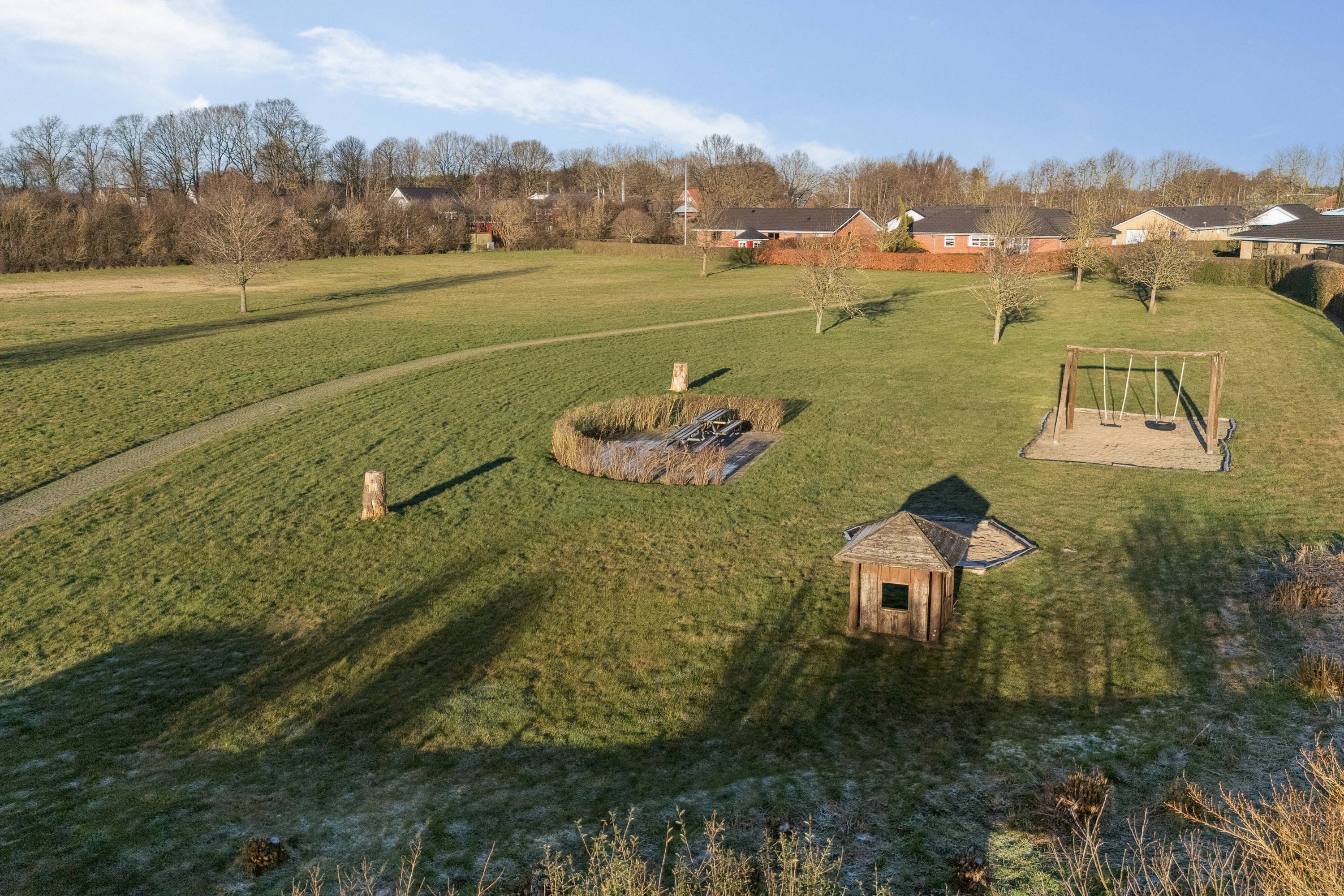 Fremhævet luftfoto billede i fuldskærmstilstand. Billede af Skovvænget 16, 8882 Fårvang