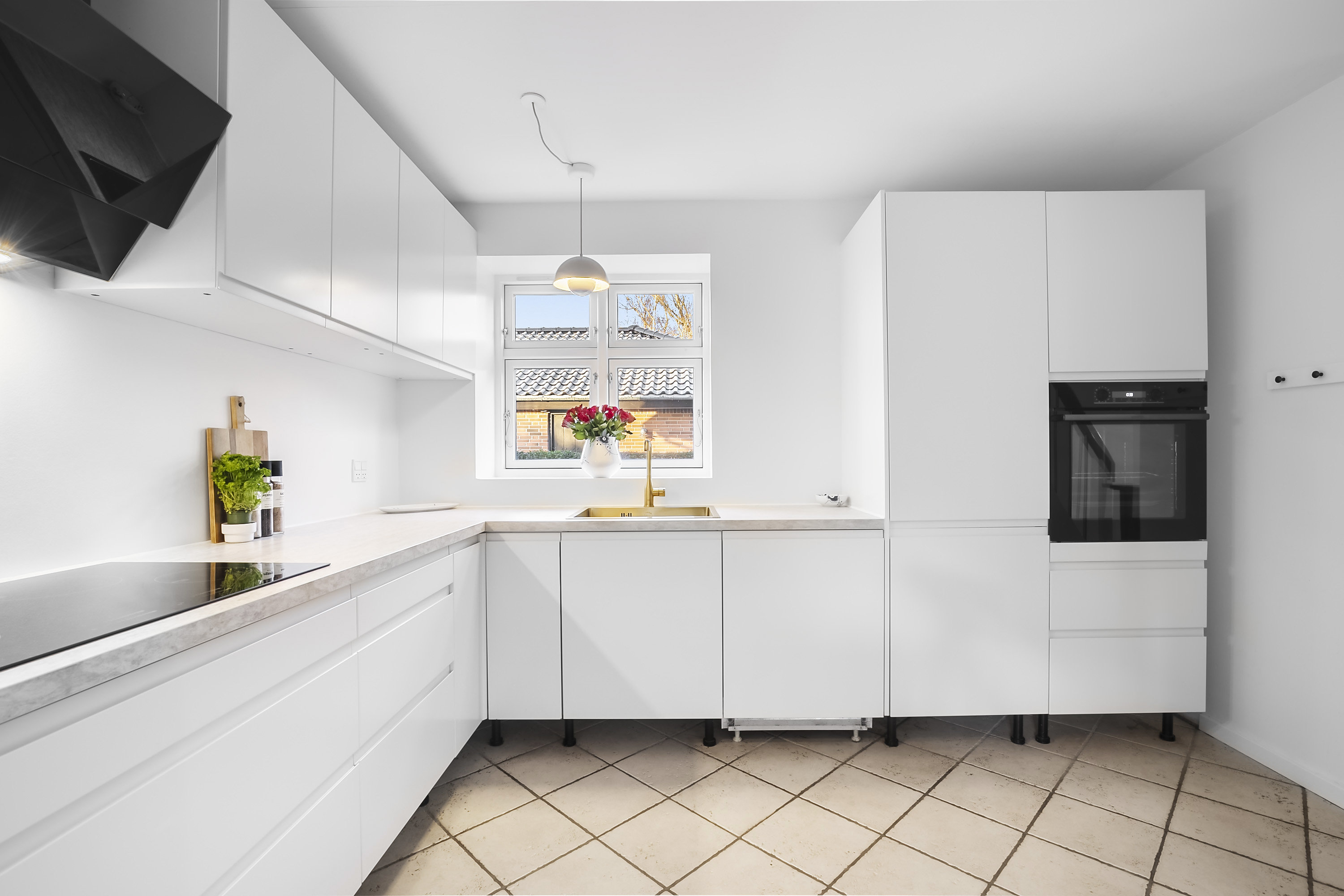 Miniaturebillede 1: køkken. Billede af Tværvej 17B, Seden, 5240 Odense NØ