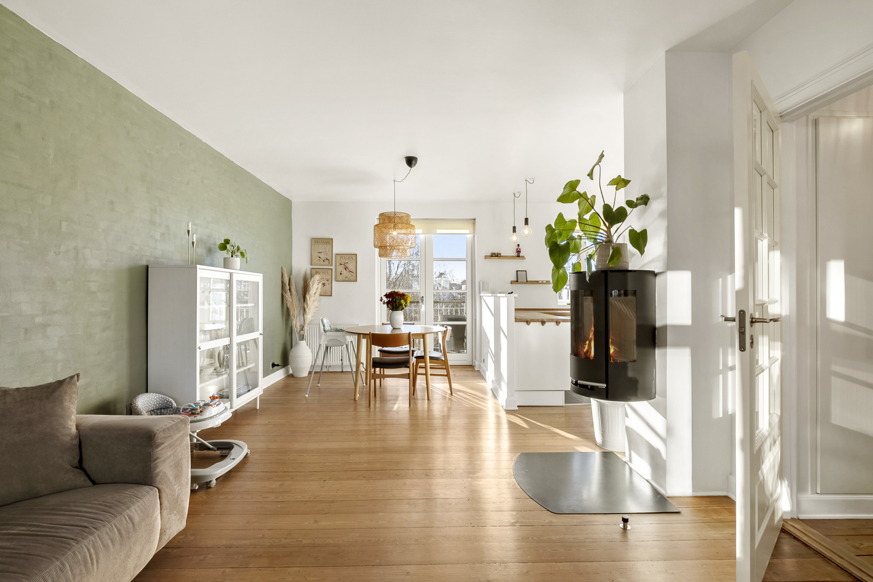 Fremhævet stue billede i fuldskærmstilstand. Billede af Døckerslundsvej 49, 5000 Odense C