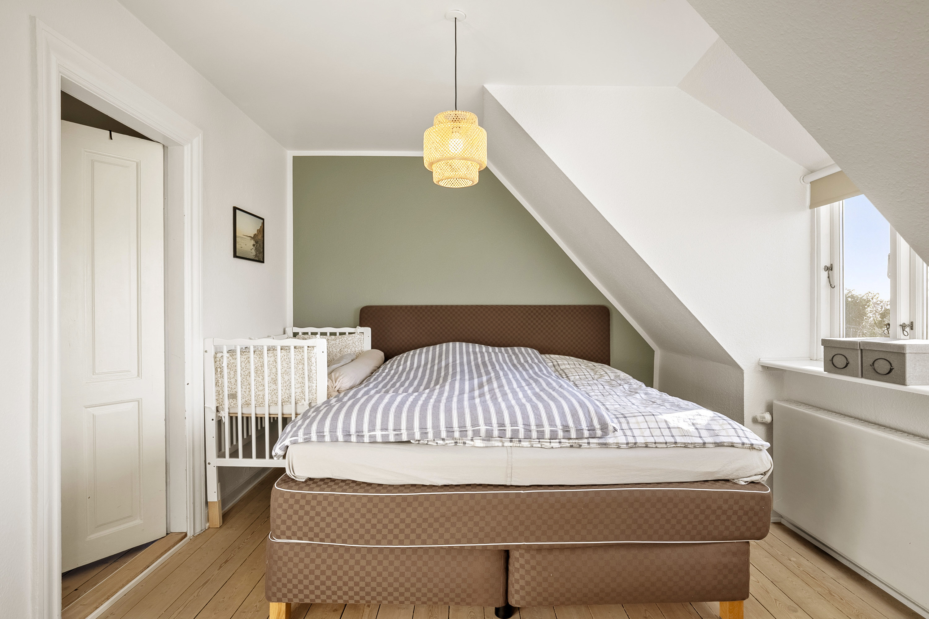 Fremhævet soveværelse billede i fuldskærmstilstand. Billede af Døckerslundsvej 49, 5000 Odense C