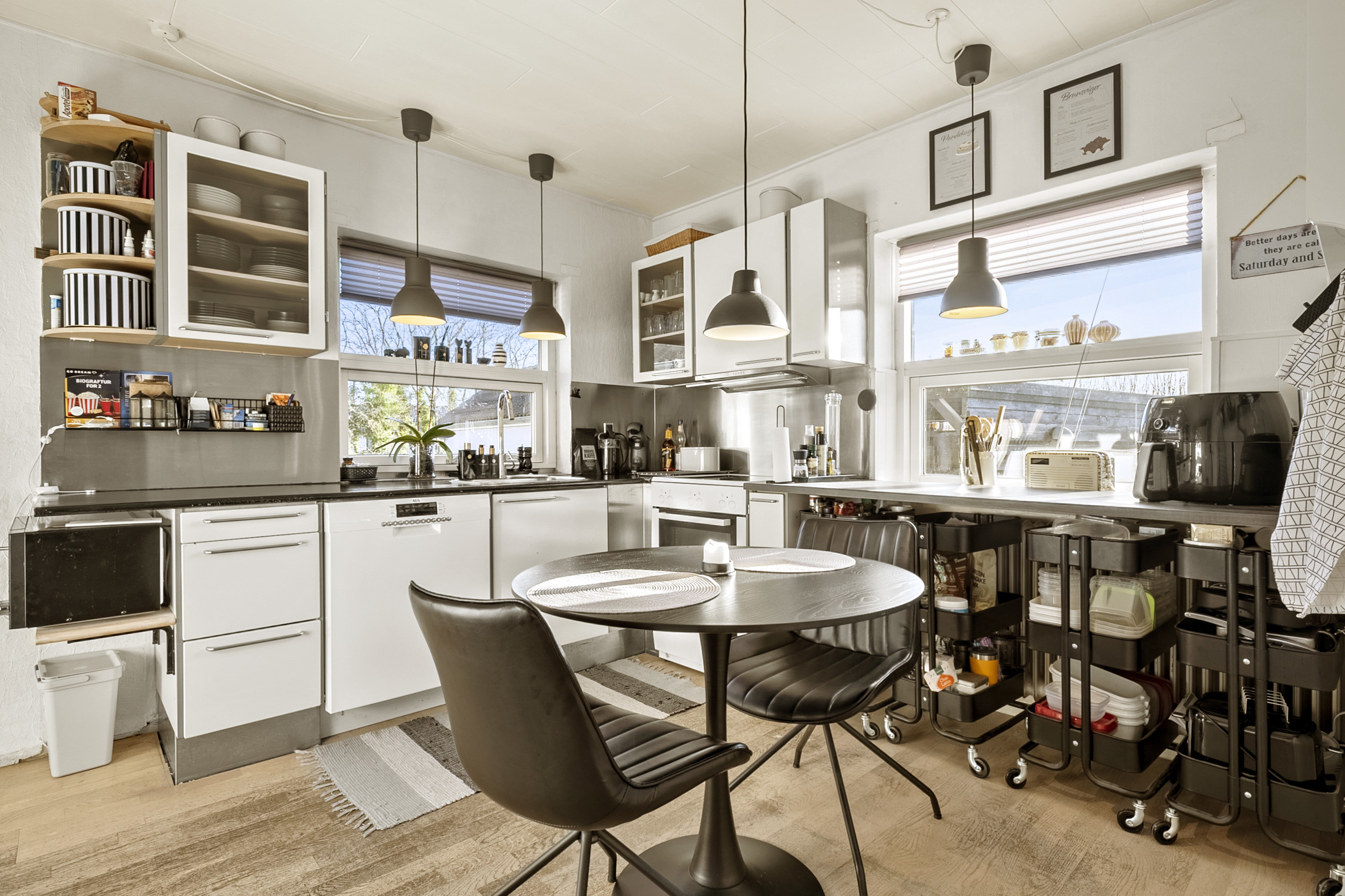 Fremhævet køkken billede i fuldskærmstilstand. Billede af Lunden 27, Aasum, 5320 Agedrup