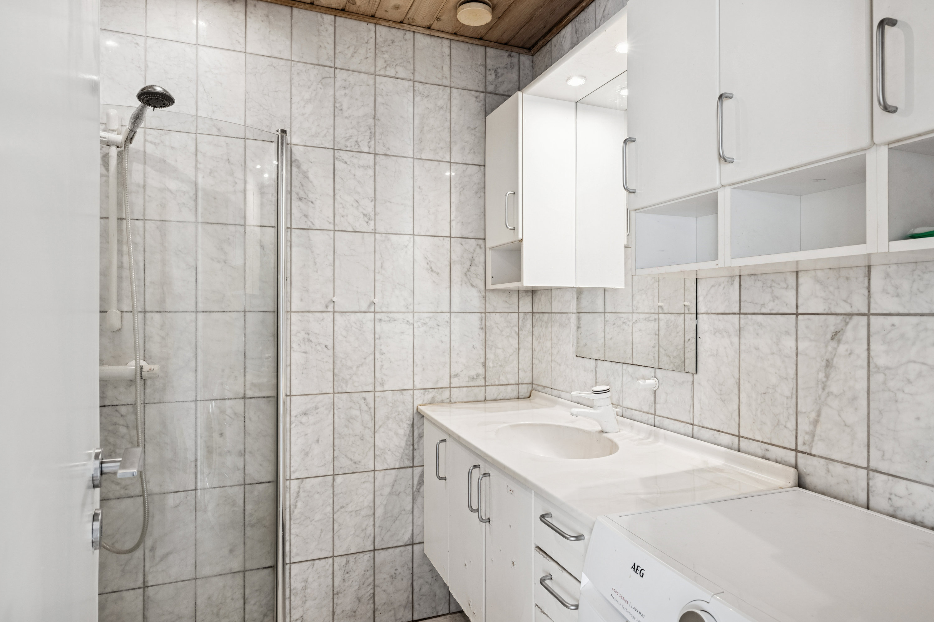 Fremhævet badeværelse billede i fuldskærmstilstand. Billede af Ll. Sct. Mikkels Gade 9, 1. th., 8800 Viborg