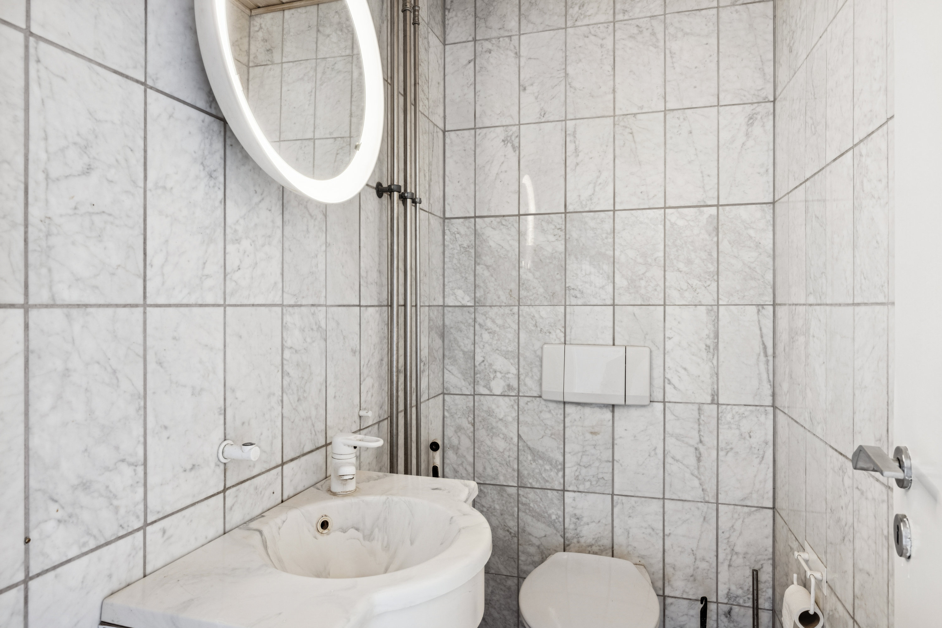 Fremhævet badeværelse billede i fuldskærmstilstand. Billede af Ll. Sct. Mikkels Gade 9, 1. th., 8800 Viborg