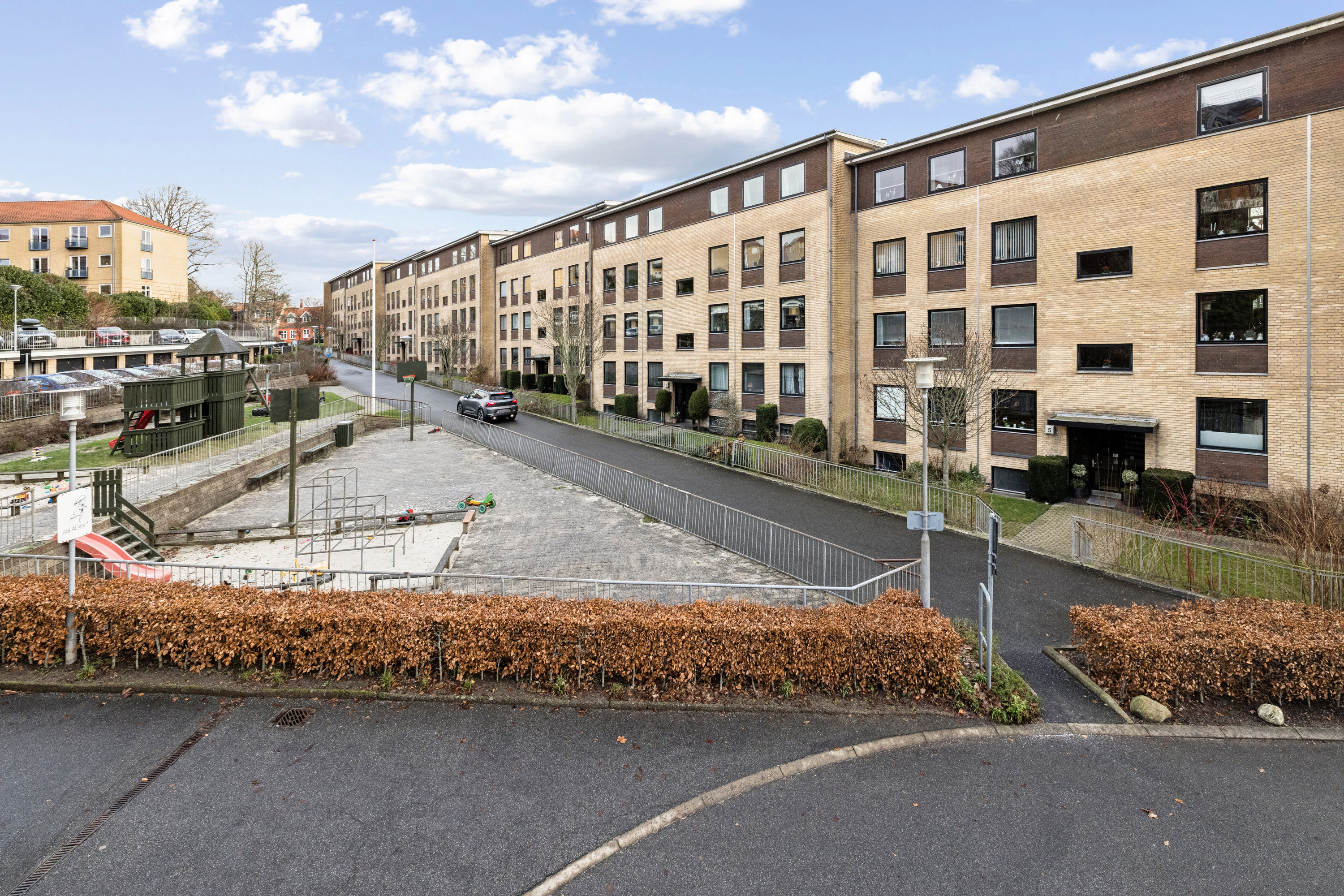 Fremhævet andet billede i fuldskærmstilstand. Billede af Ll. Sct. Mikkels Gade 9, 1. th., 8800 Viborg