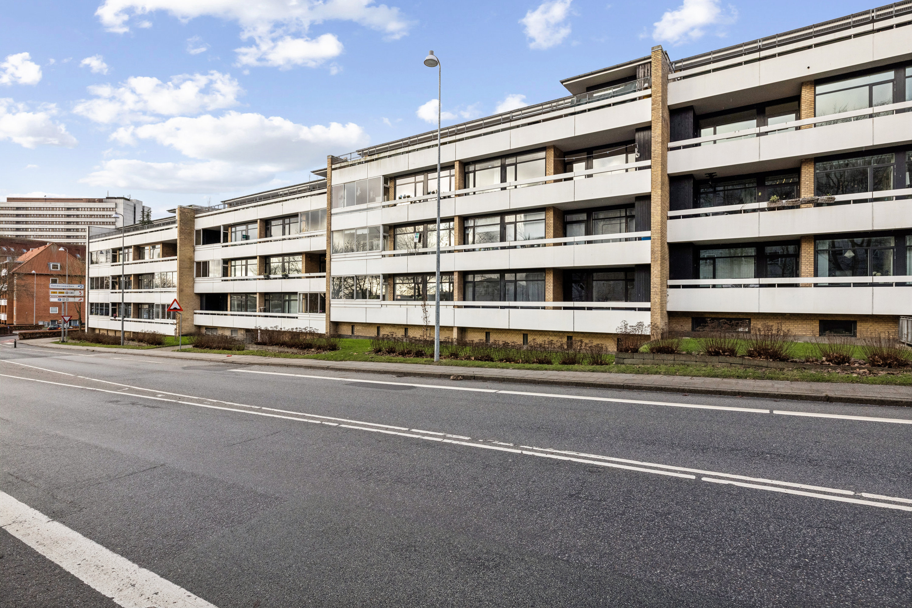 Fremhævet andet billede i fuldskærmstilstand. Billede af Ll. Sct. Mikkels Gade 9, 1. th., 8800 Viborg