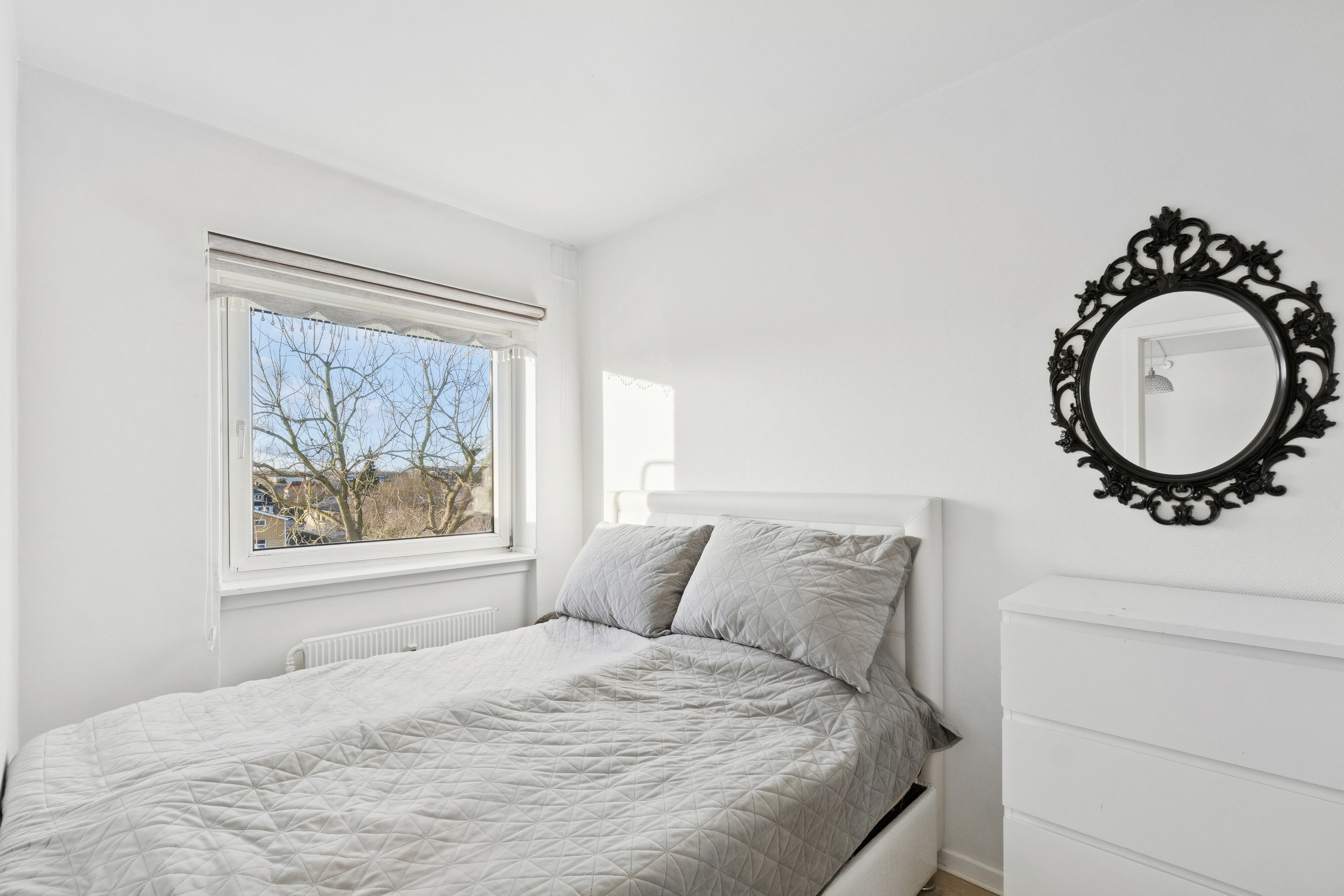 Fremhævet soveværelse billede i fuldskærmstilstand. Billede af Valhøjs Alle 102B, 2. th., 2610 Rødovre