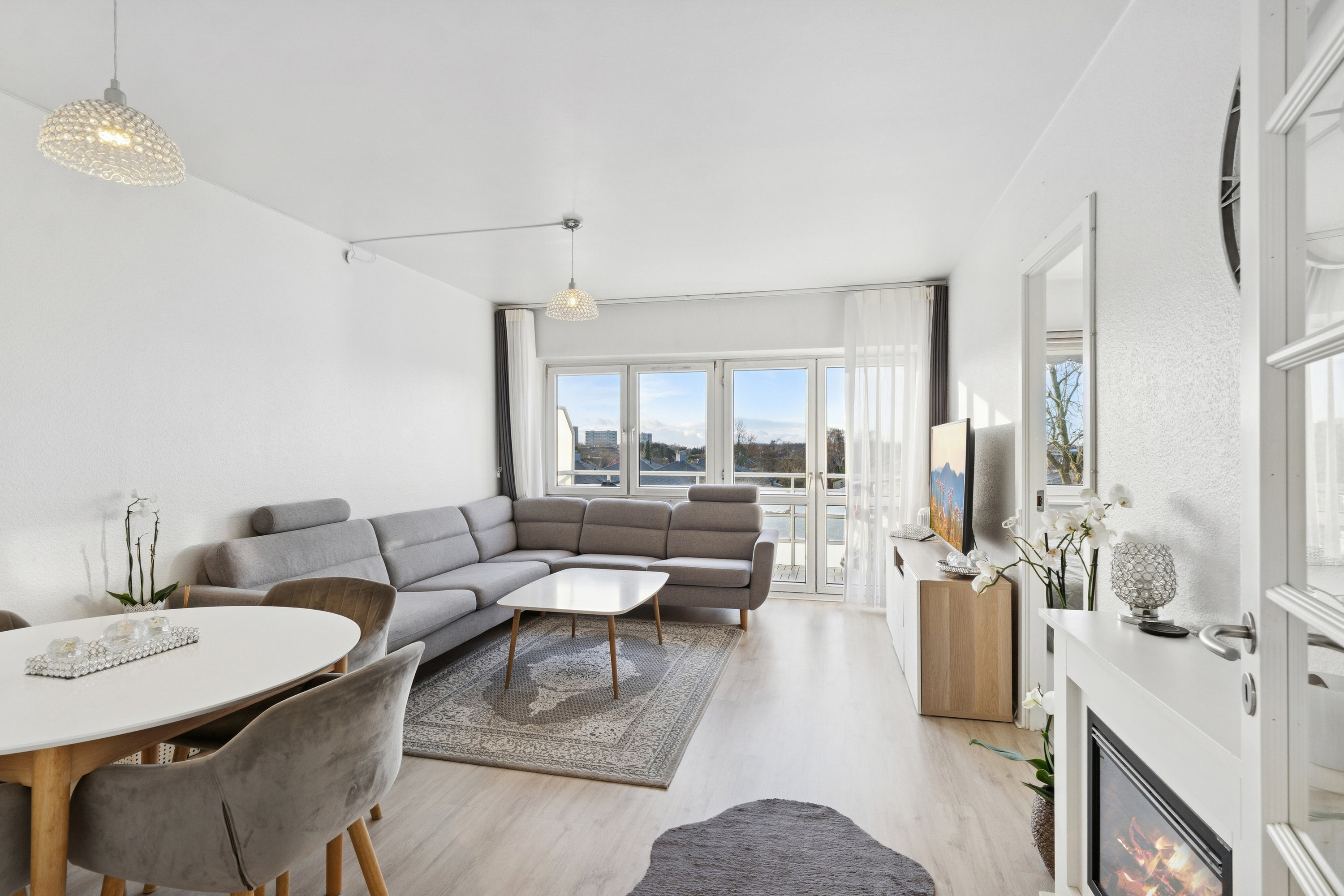 Fremhævet stue billede i fuldskærmstilstand. Billede af Valhøjs Alle 102B, 2. th., 2610 Rødovre