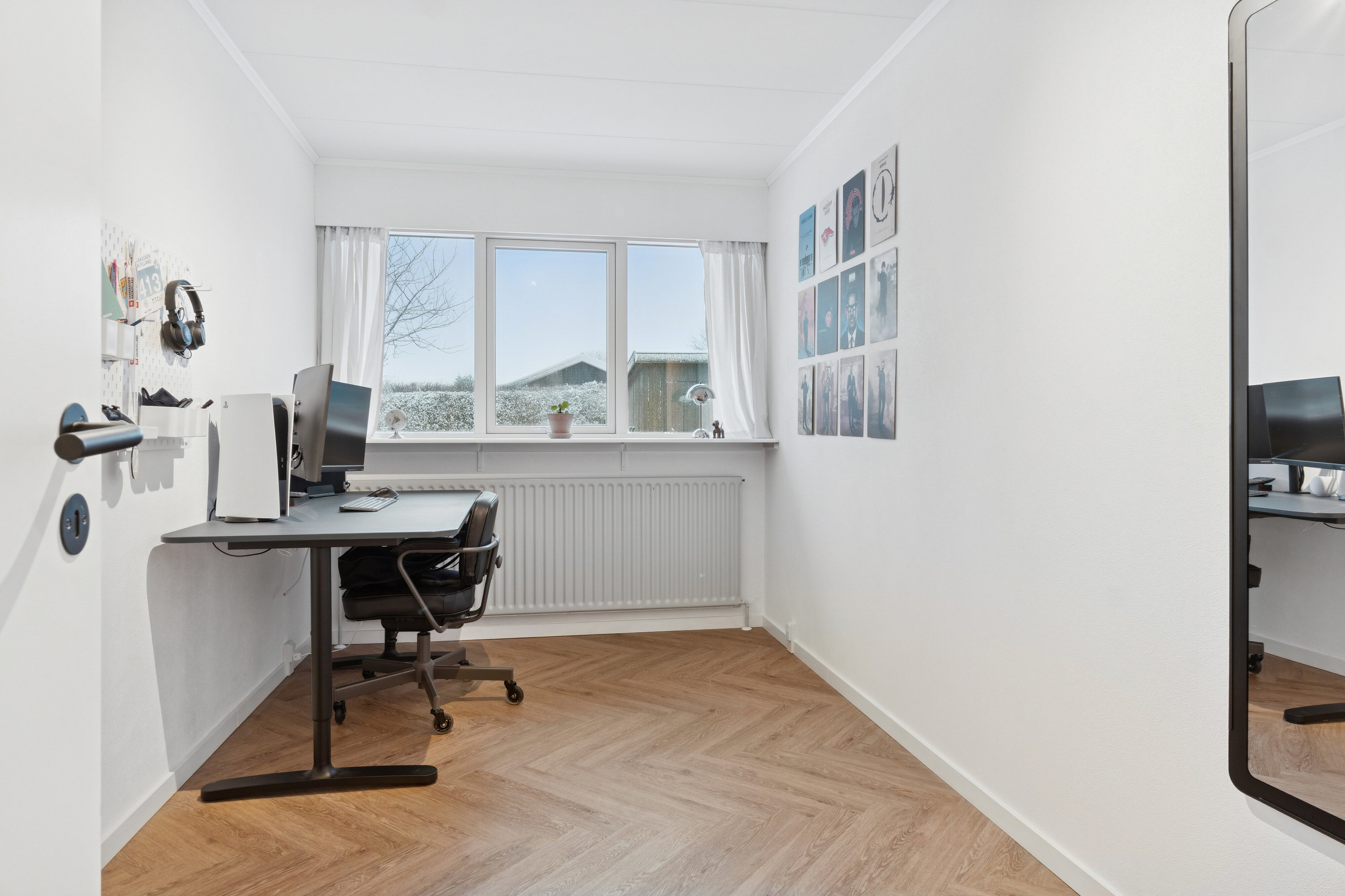 Fremhævet værelse billede i fuldskærmstilstand. Billede af H F Bjørns Vej 42, 9800 Hjørring