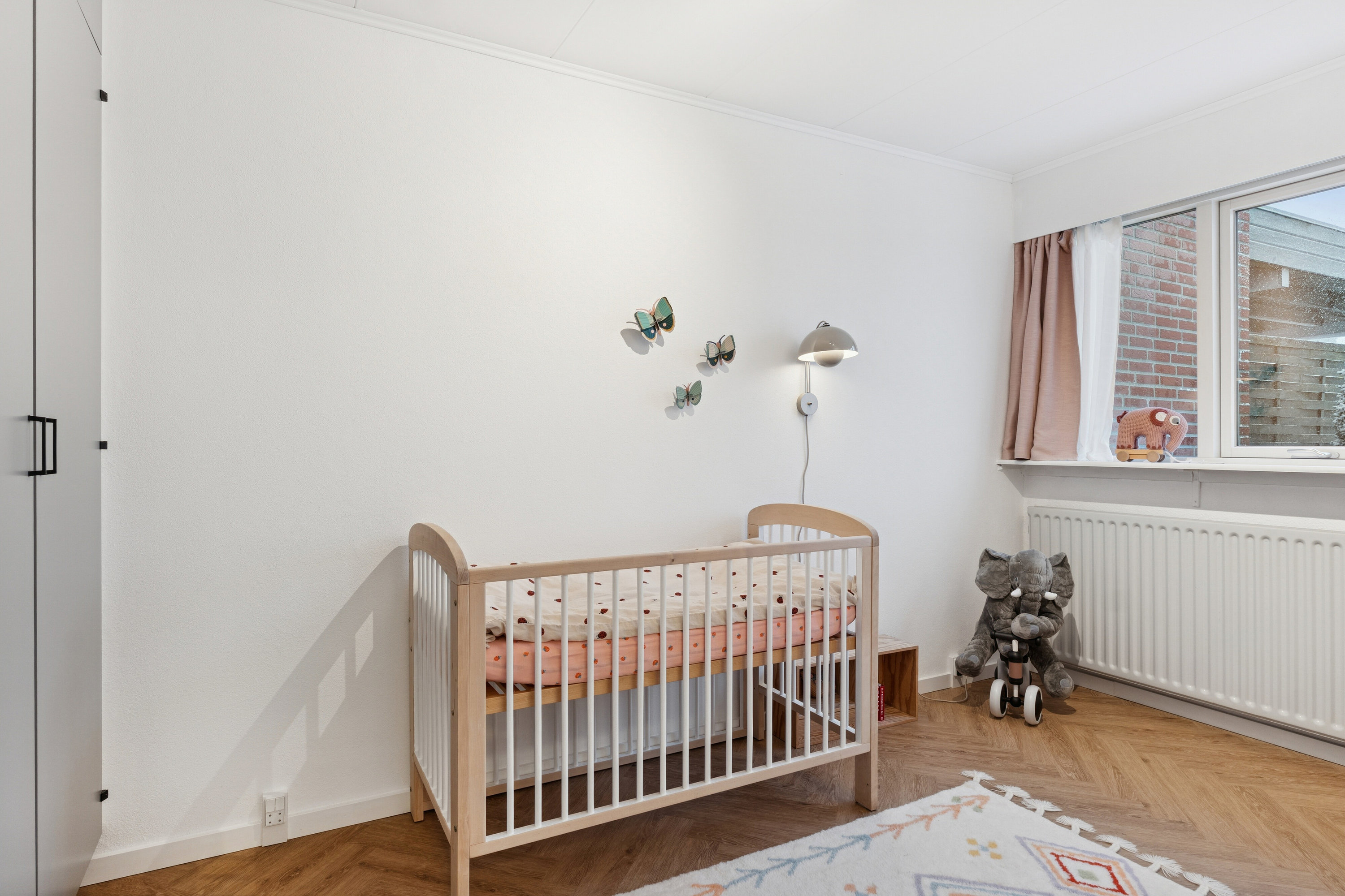 Fremhævet værelse billede i fuldskærmstilstand. Billede af H F Bjørns Vej 42, 9800 Hjørring