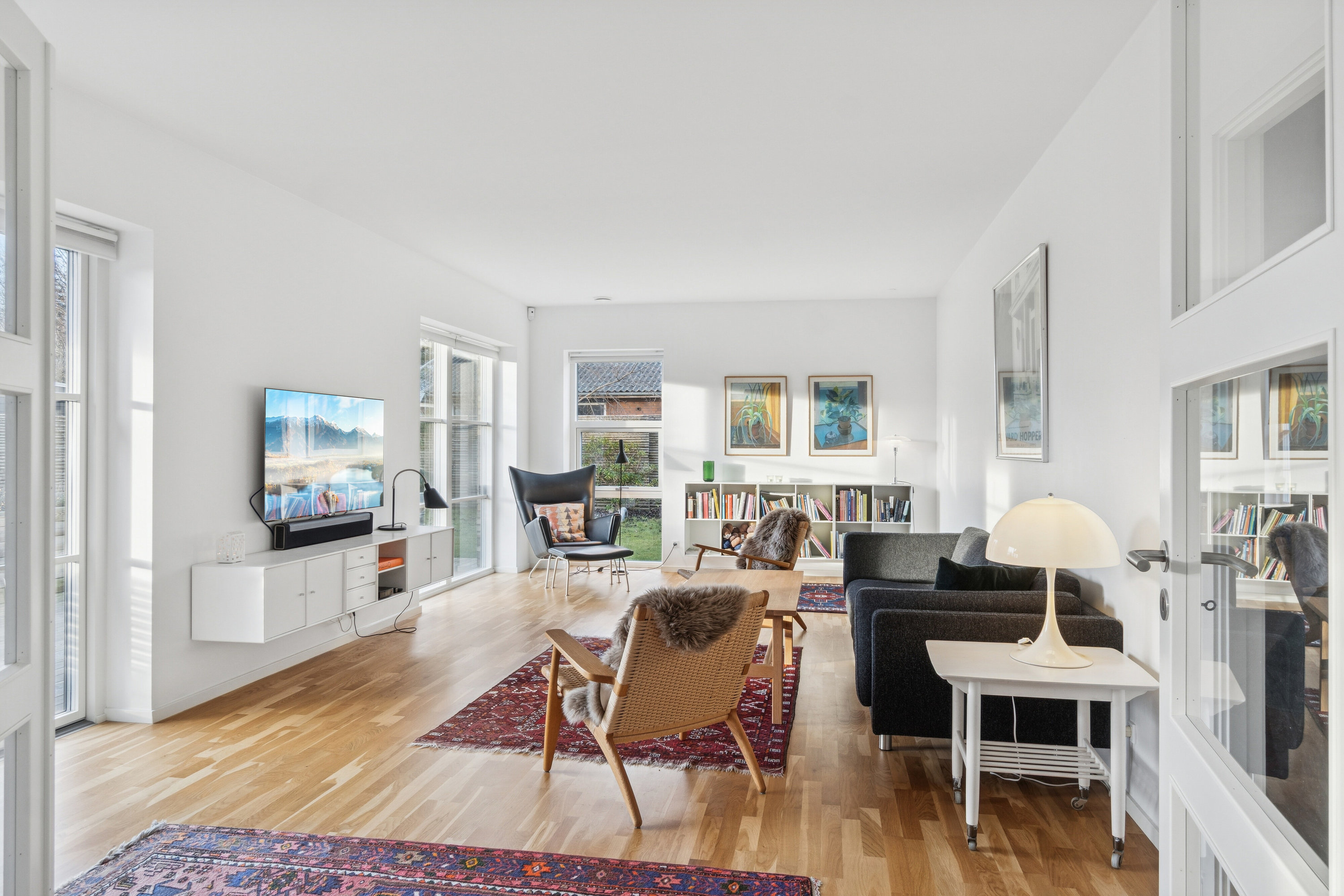 Fremhævet stue billede i fuldskærmstilstand. Billede af Sofielundsvej 33, 2600 Glostrup