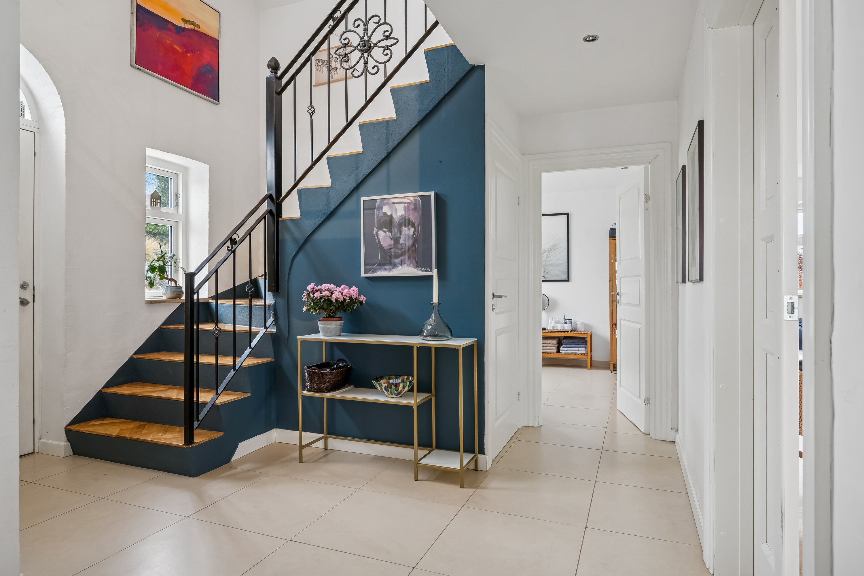 Fremhævet entré billede i fuldskærmstilstand. Billede af Resedavej 10, 8370 Hadsten